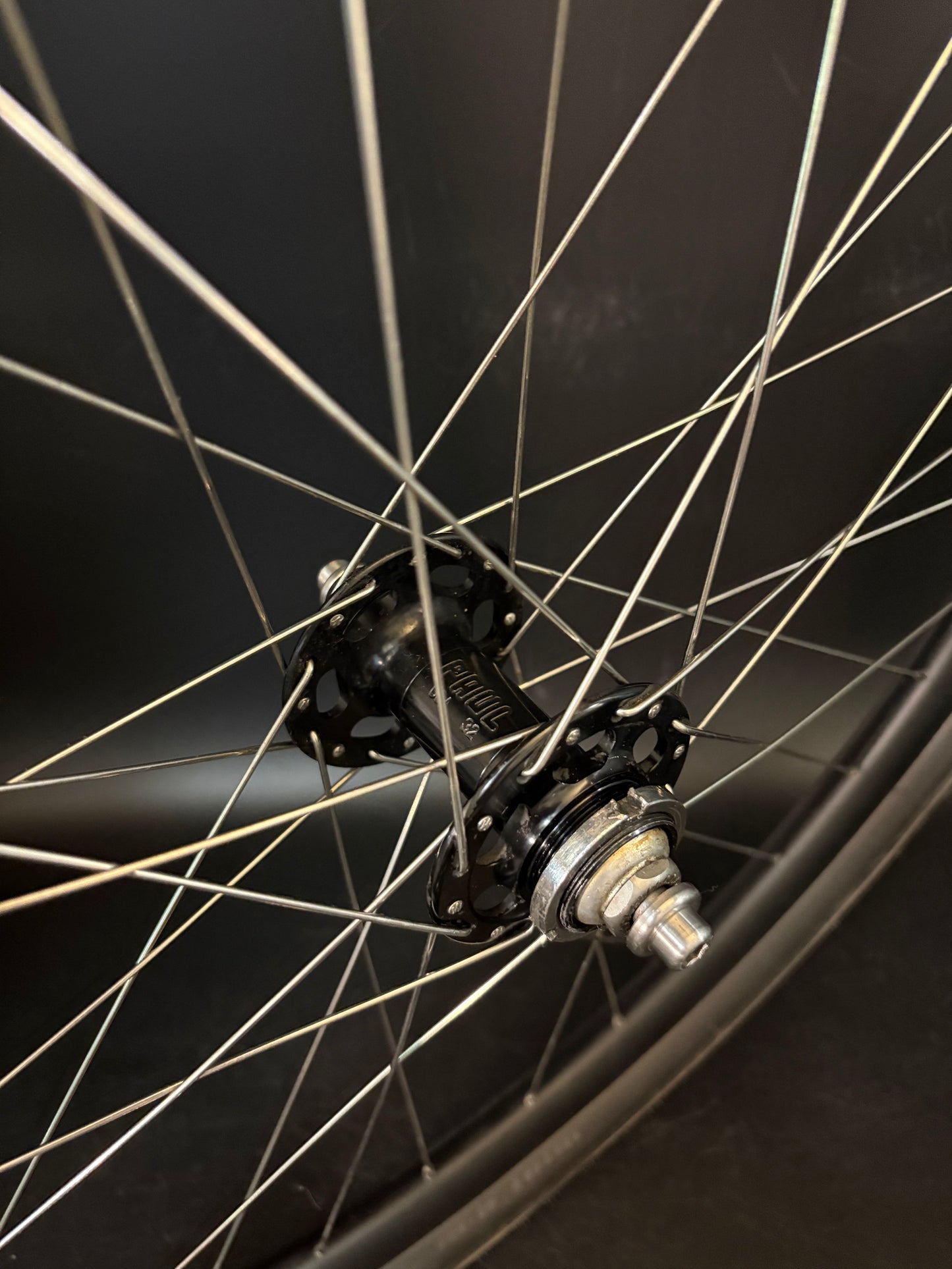 Velocity Aileron 650b / Paul Wheelset Black 32h