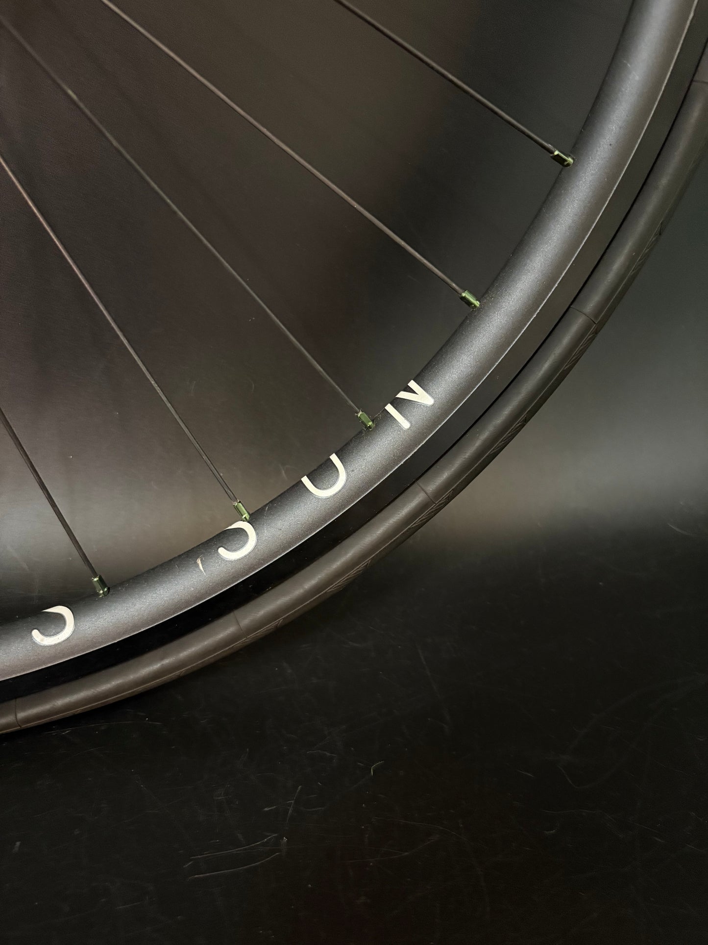 H Plus Son Archetype Black + BLB Notorious 38 Carbon / Phil Wood Bright Green LF Wheelset 32h