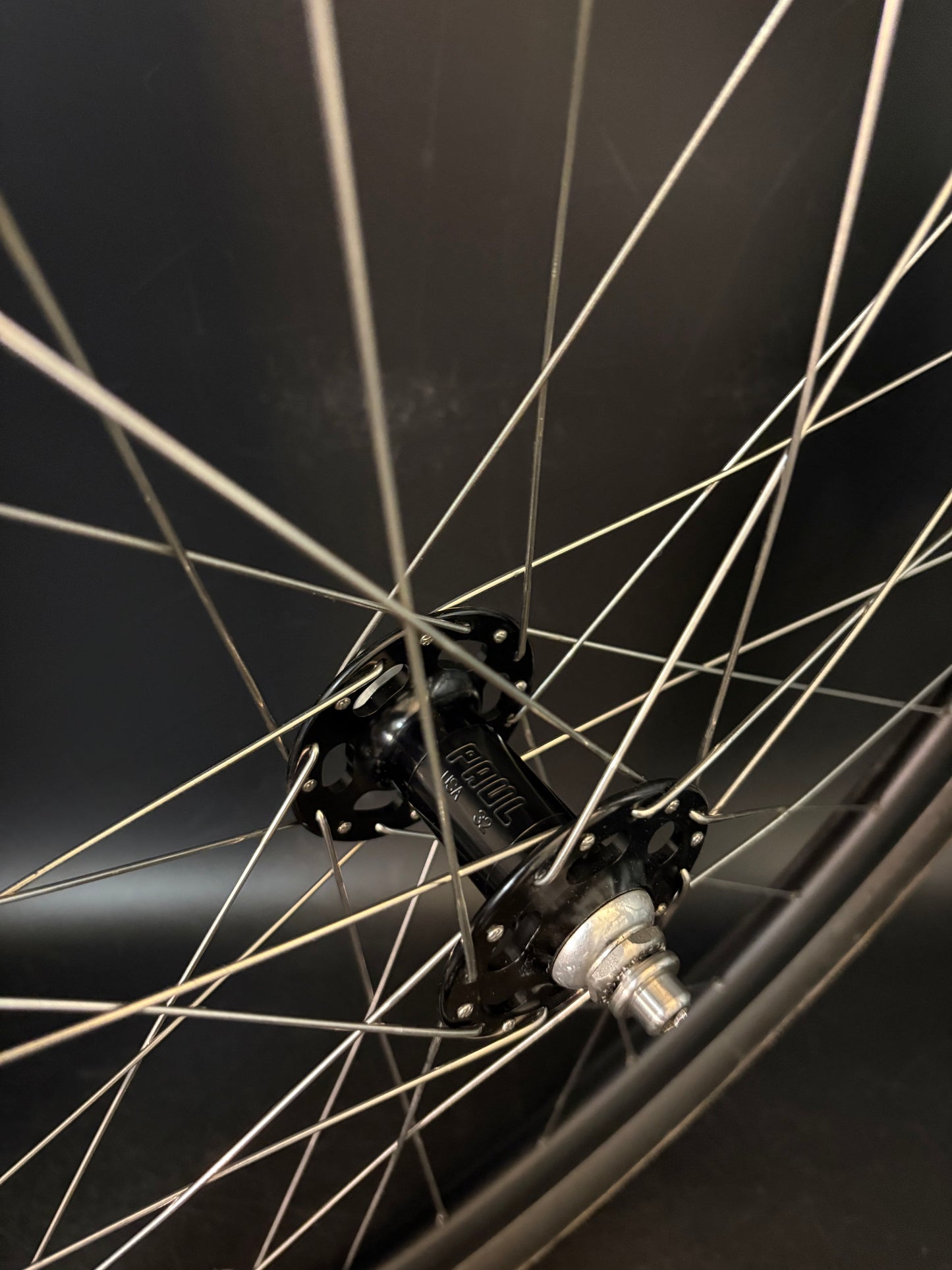 Velocity Aileron 650b / Paul Wheelset Black 32h