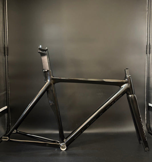 Tyrant Monarch Frameset Gloss Black Medium
