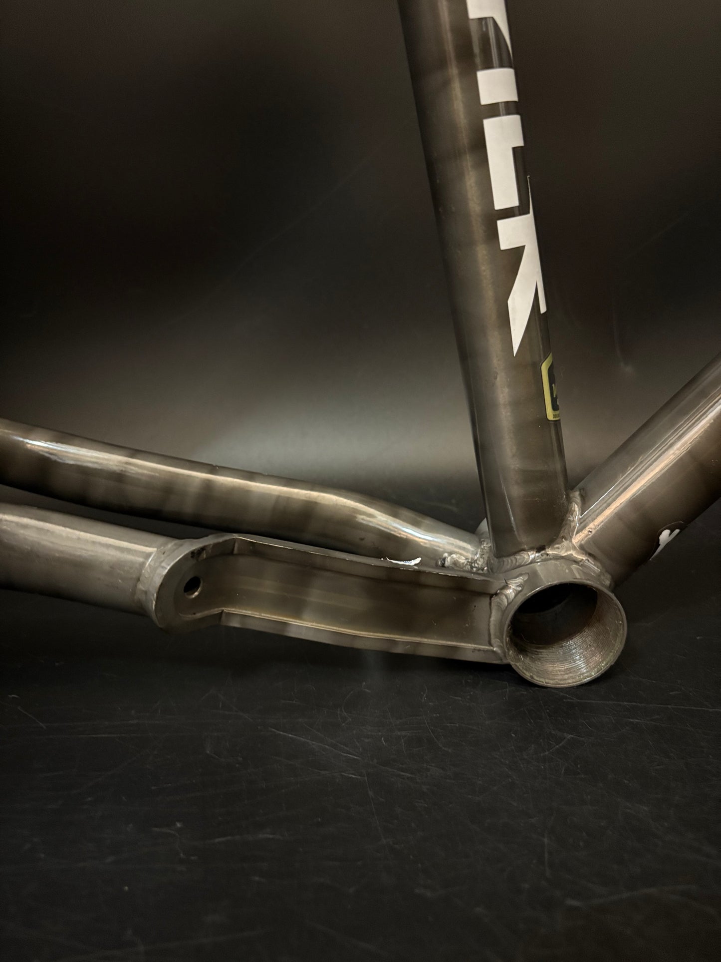 Mash Reyes Steel Frameset Phosphate Smoke Medium