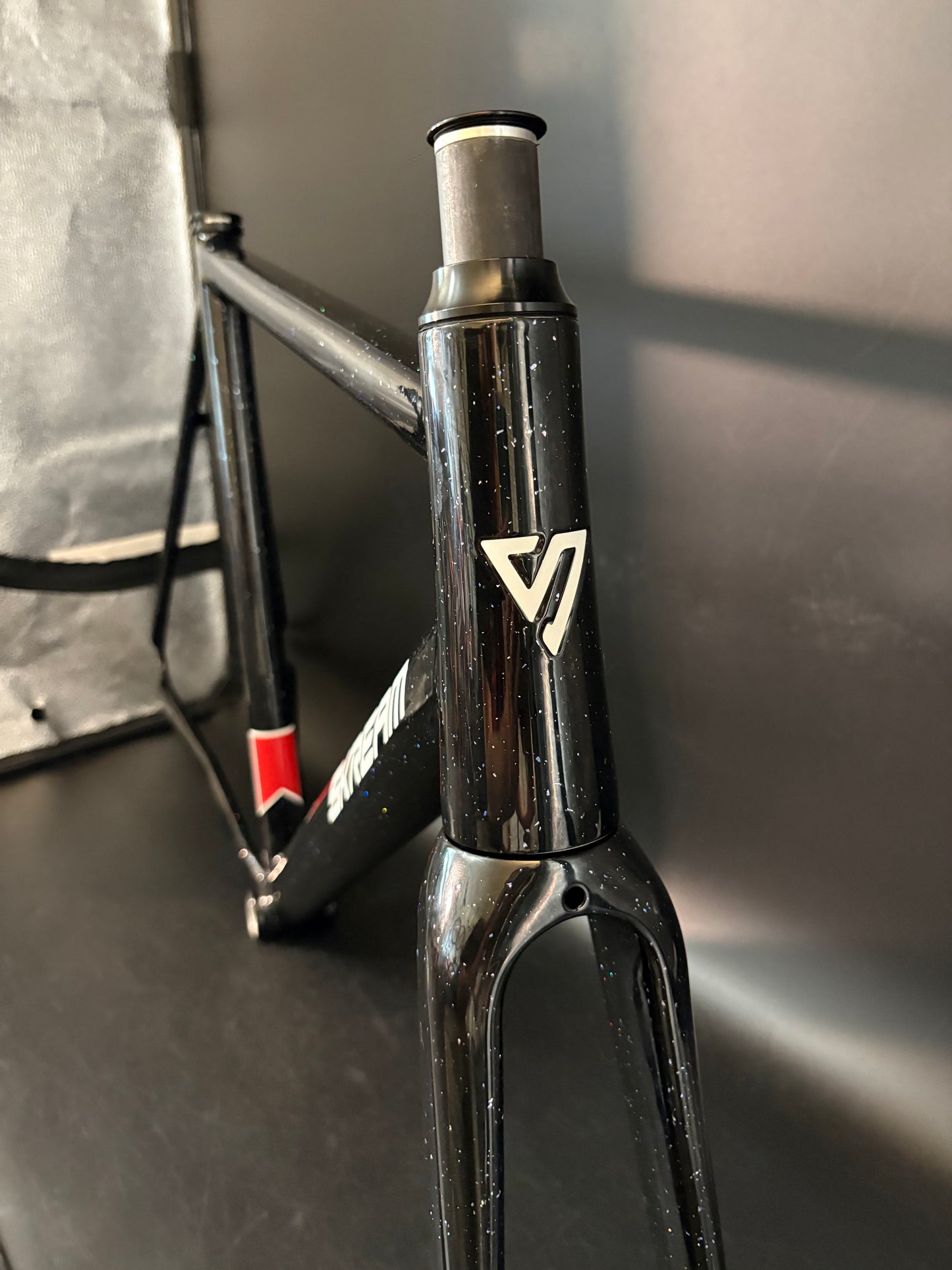 Skream Magnum x ATW Builds Frameset Black Sparkle Medium
