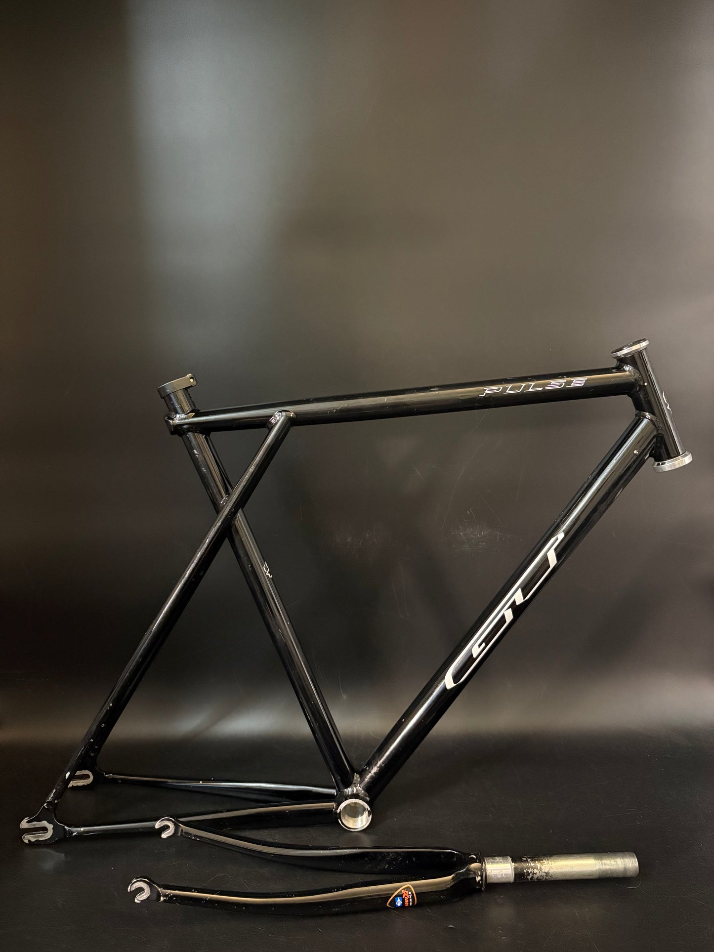 GT Pulse Kinesis Frameset Black 59cm ST c-t 56cm TT c-c