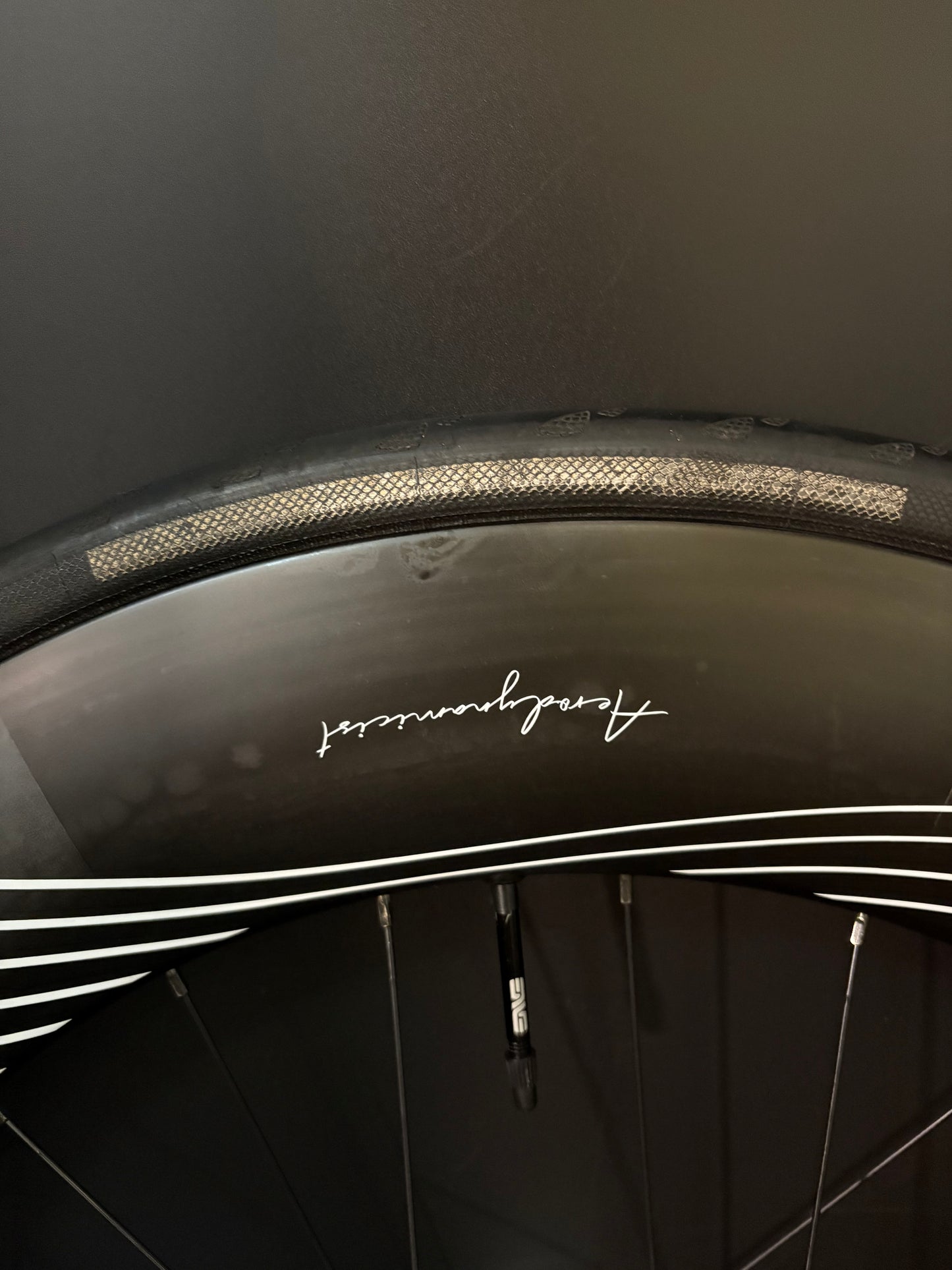 Hunt Aerodynamicist 82mm Carbon Clincher / Phil Wood Wheelset 20/24h