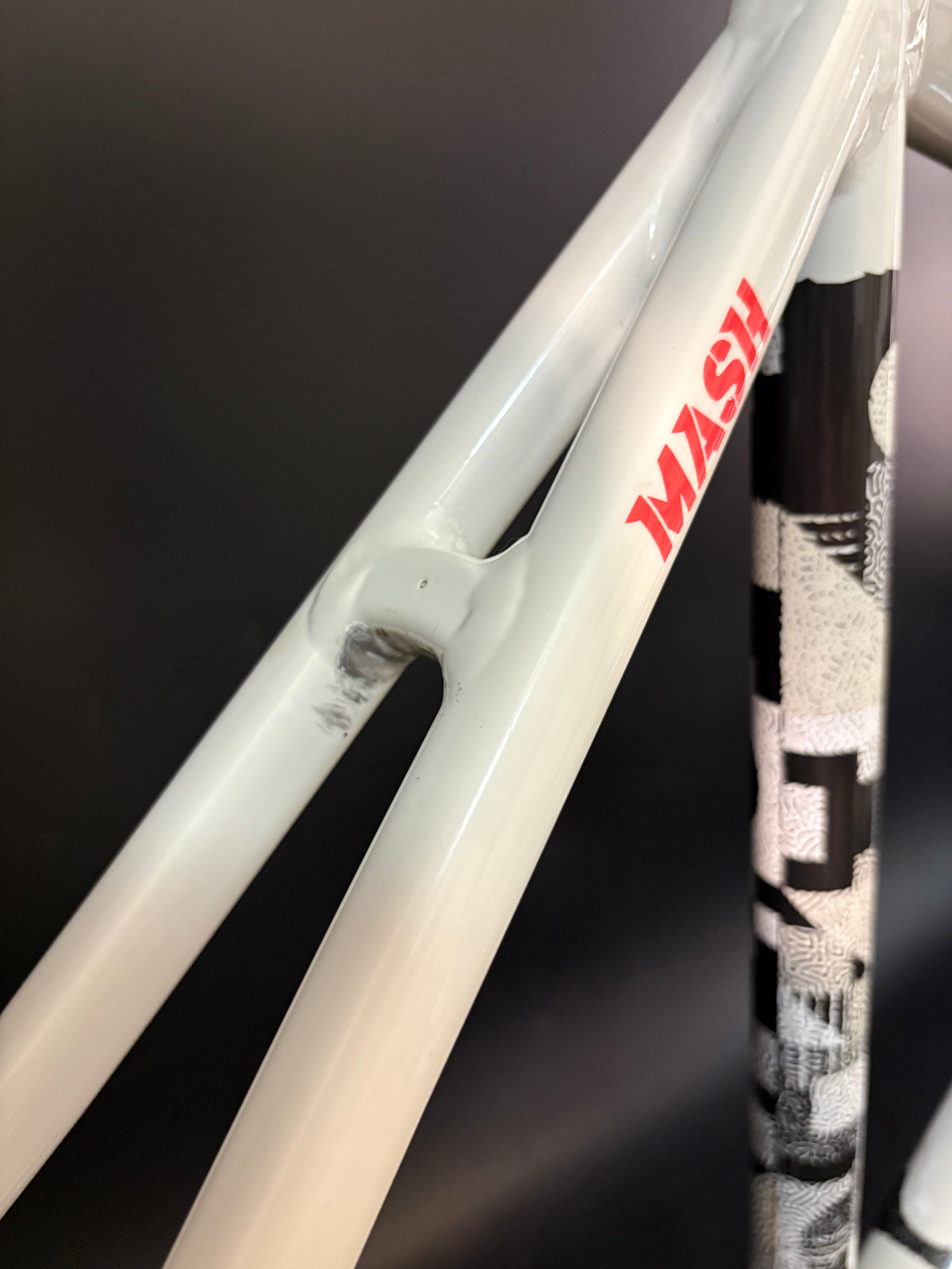 Mash AC-4 Prototype Frameset White/Black 54cm Medium