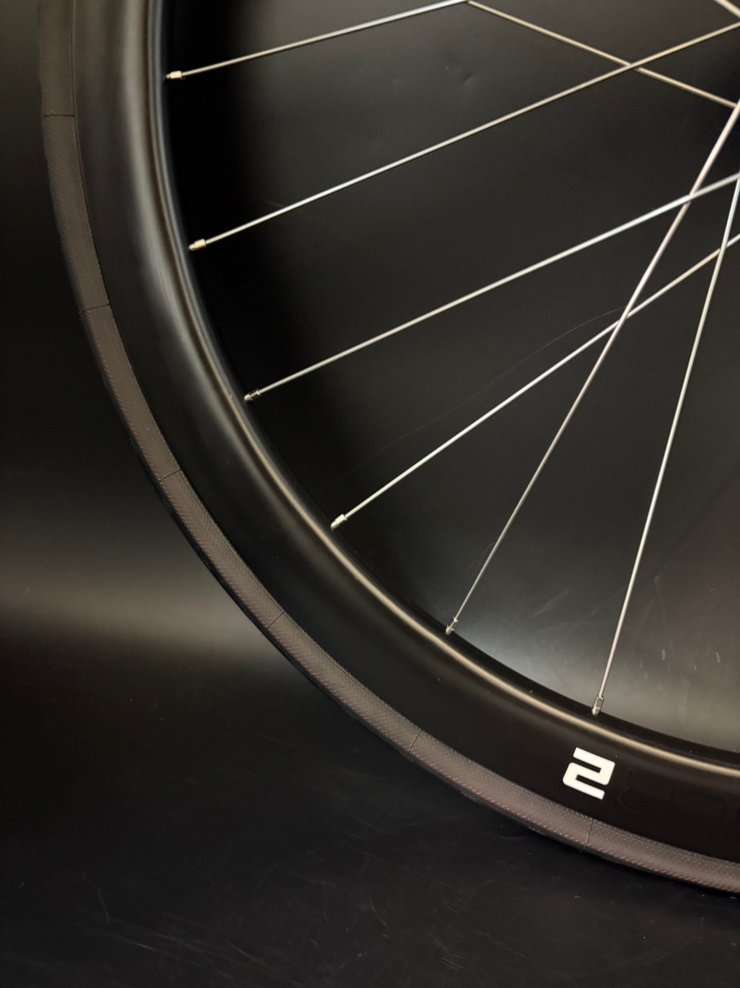Unbranded 35mm Carbon Clincher + Giant 42 Carbon Clincher Tubeless / DT Swiss Wheelset 20/24h