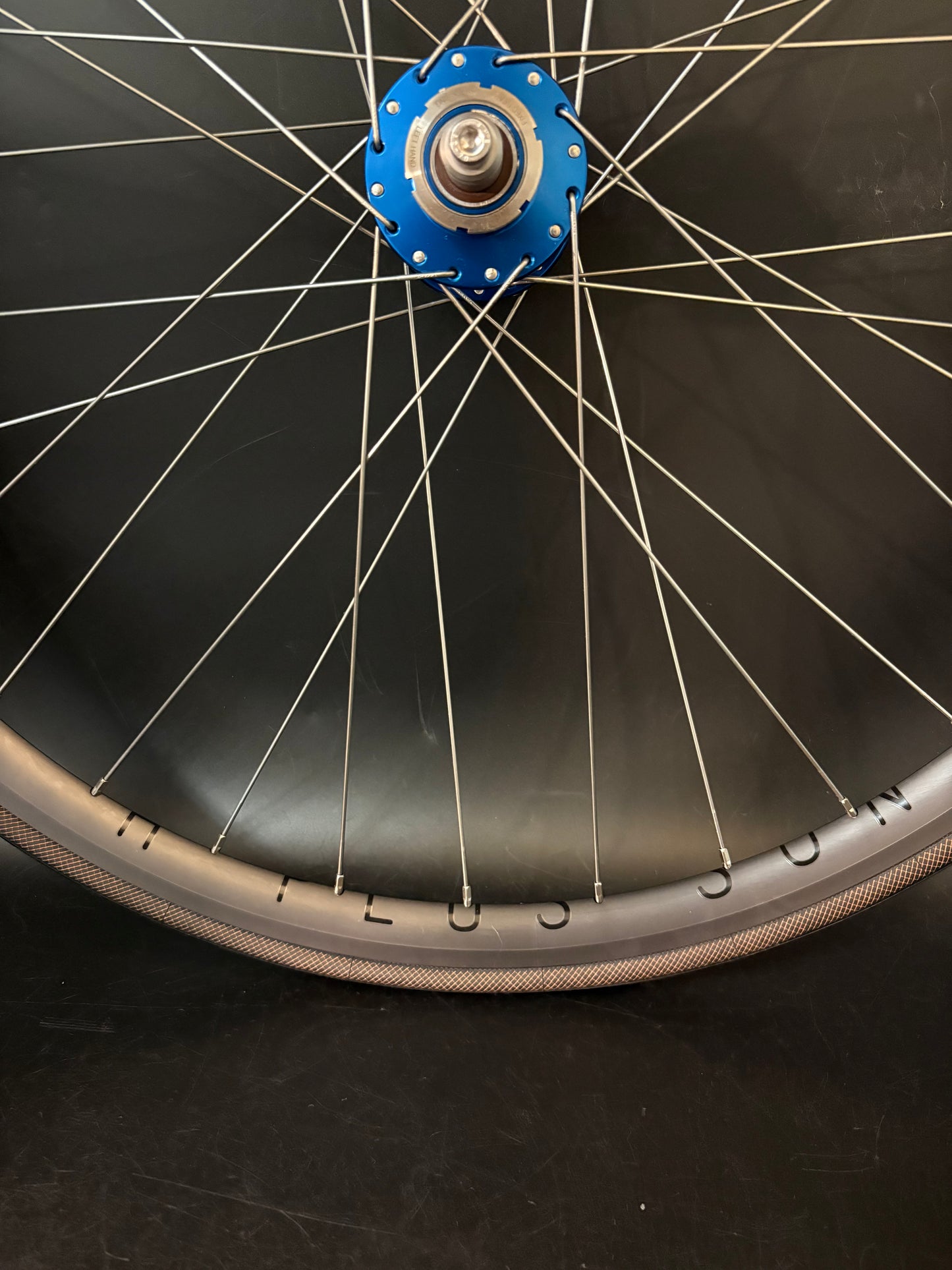 H Plus Son Archetype Grey / Phil Wood HF Blue Wheelset 32h
