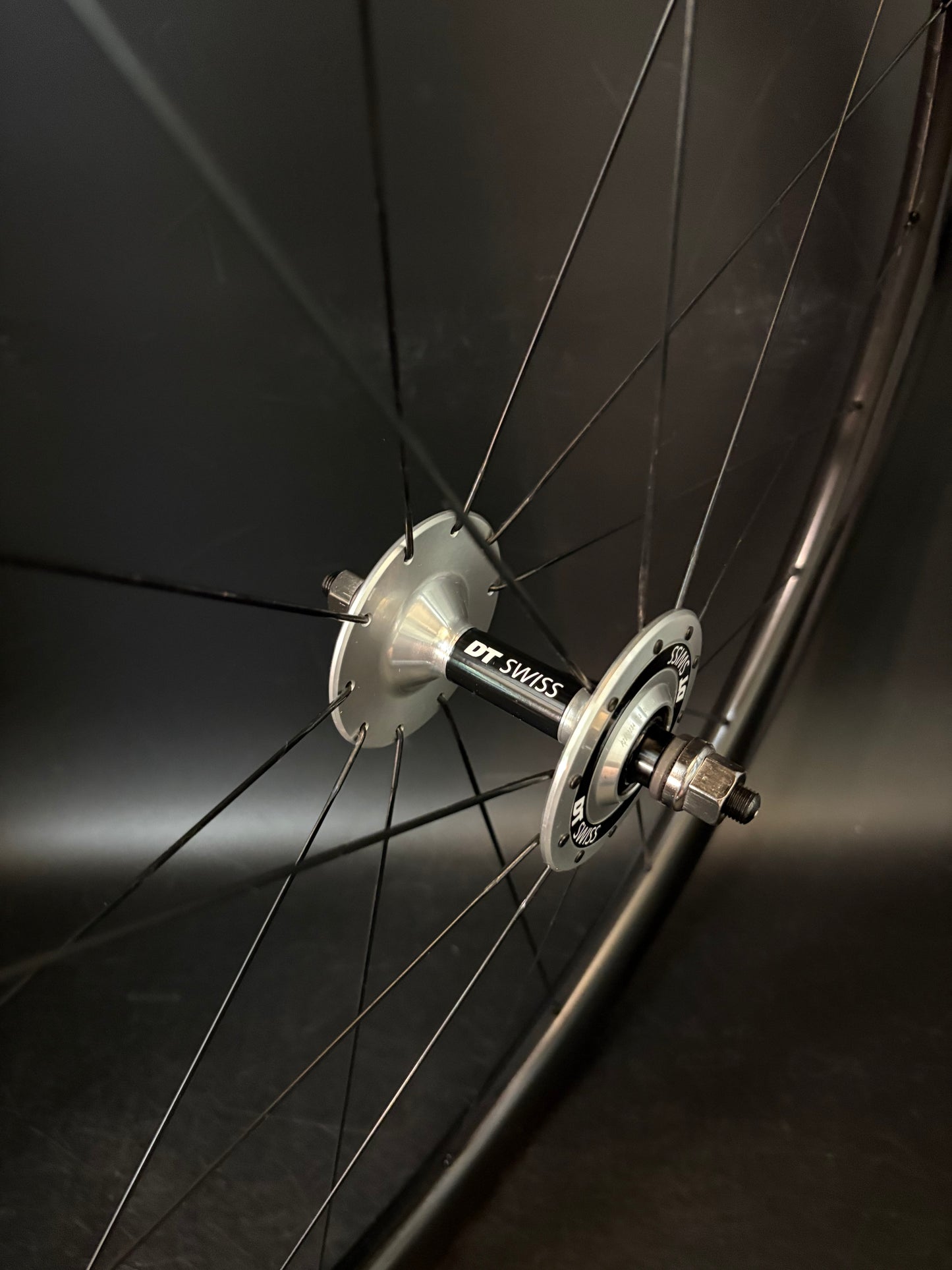 Light Bicycle AR45 / DT Swiss Wheelset Carbon 20/24h