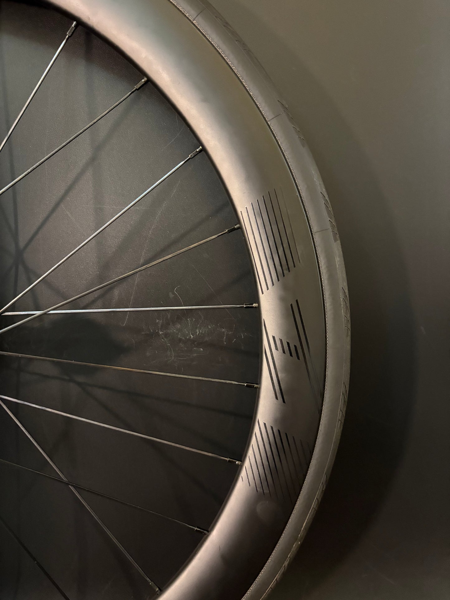 Light Bicycle 50mm Carbon Clincher / Lazarus Loop Wheelset 28h