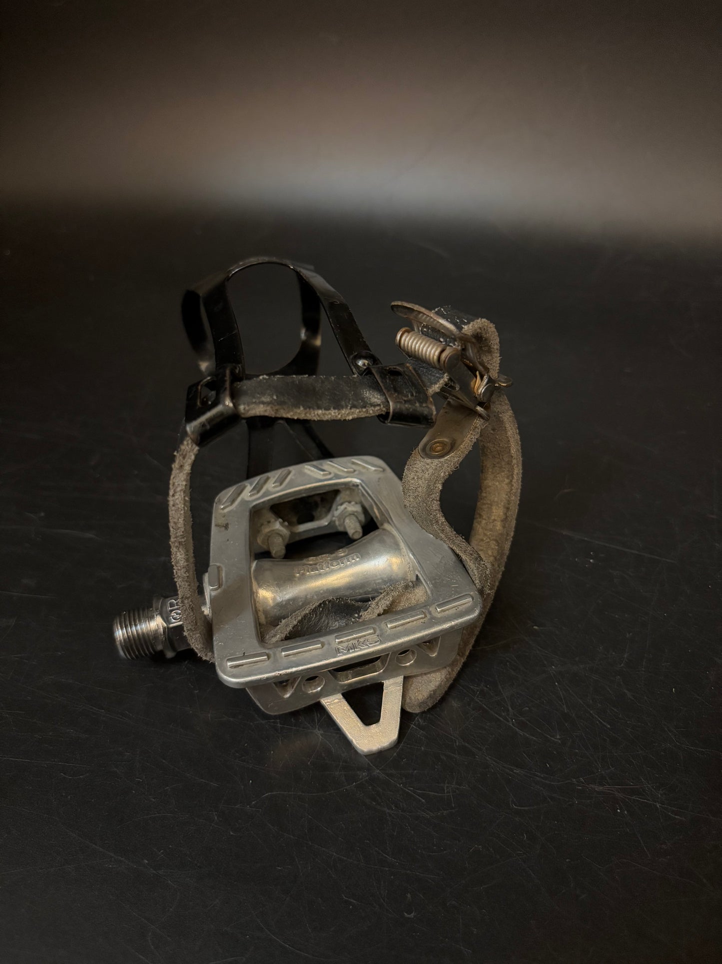 MKS GR9 / Single Straps Pedal Setup