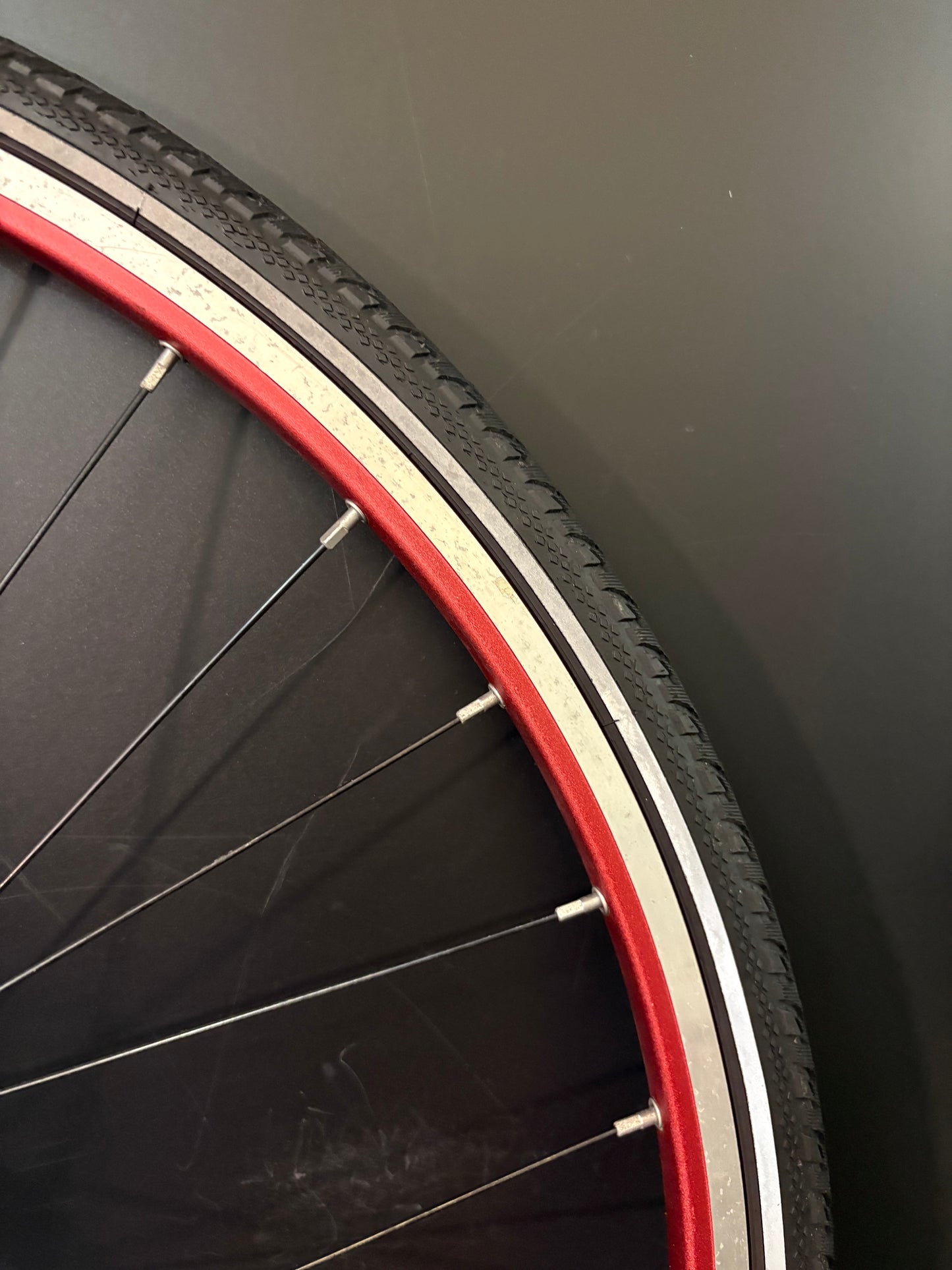 Ambrosio Evolution Red / Chub Hub Wheelset 32h