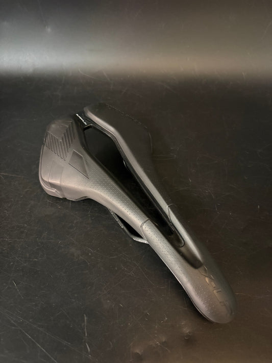 Selle X-LR Superflow Saddle Black