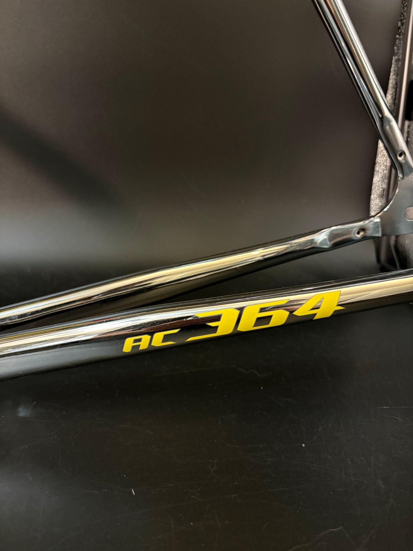 Look AC 364 Frameset Yellow/Chrome Medium