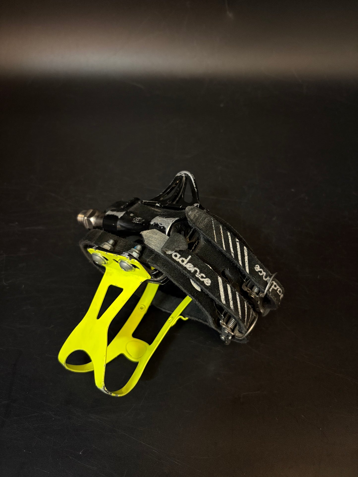 MKS Urban Platform Black / Cadence Double Straps Pedal Setup