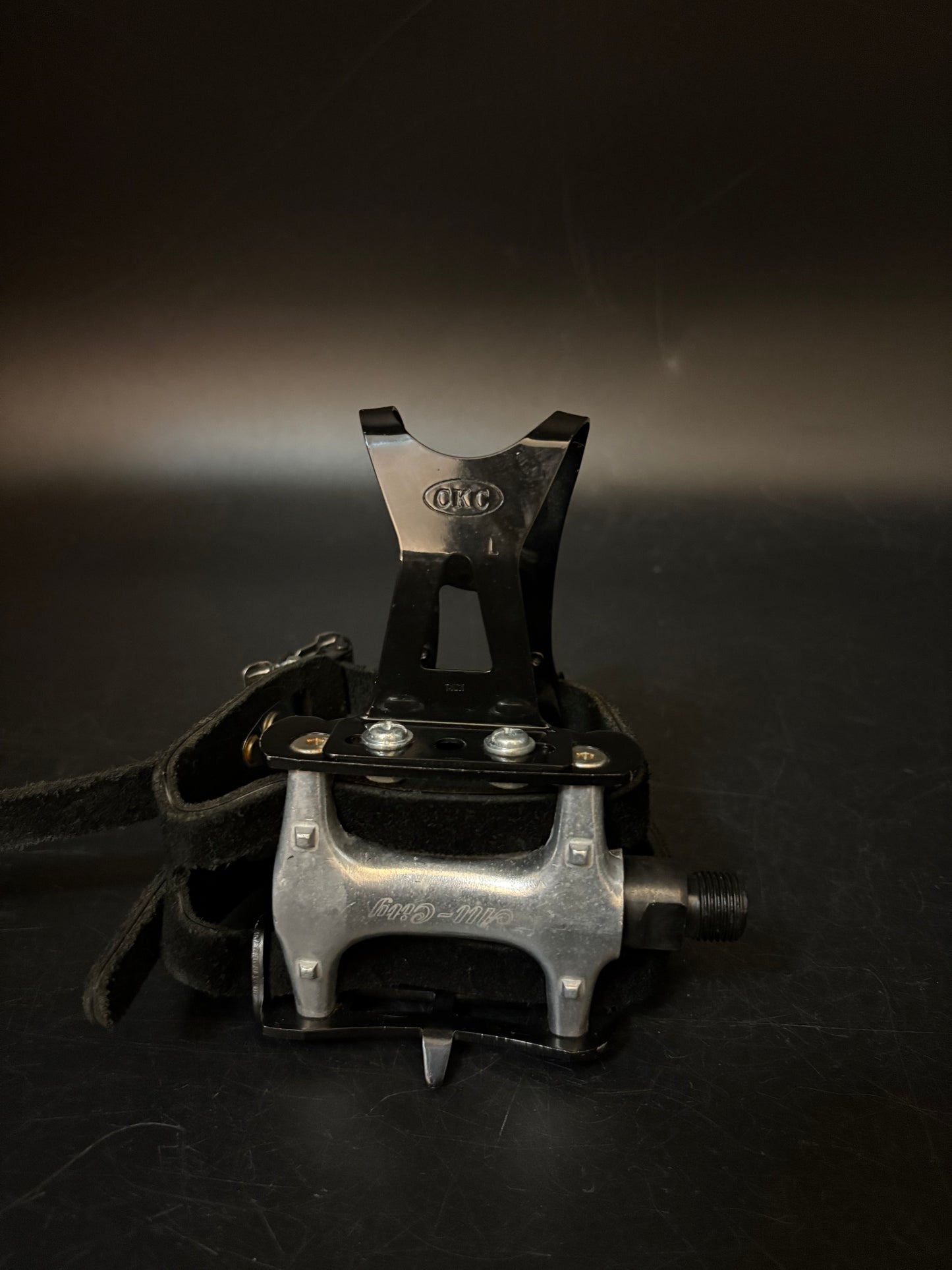 All City / Toshi Double Straps Black Pedal Setup