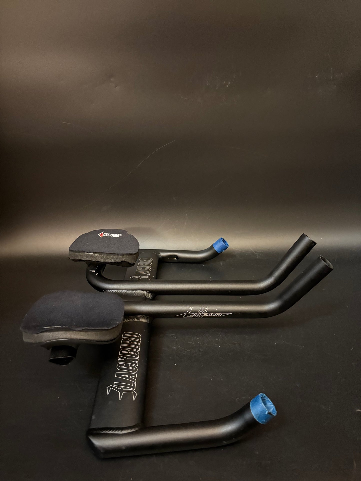 Blackbird Linear Aero Handlebar Black 38cm 85mm