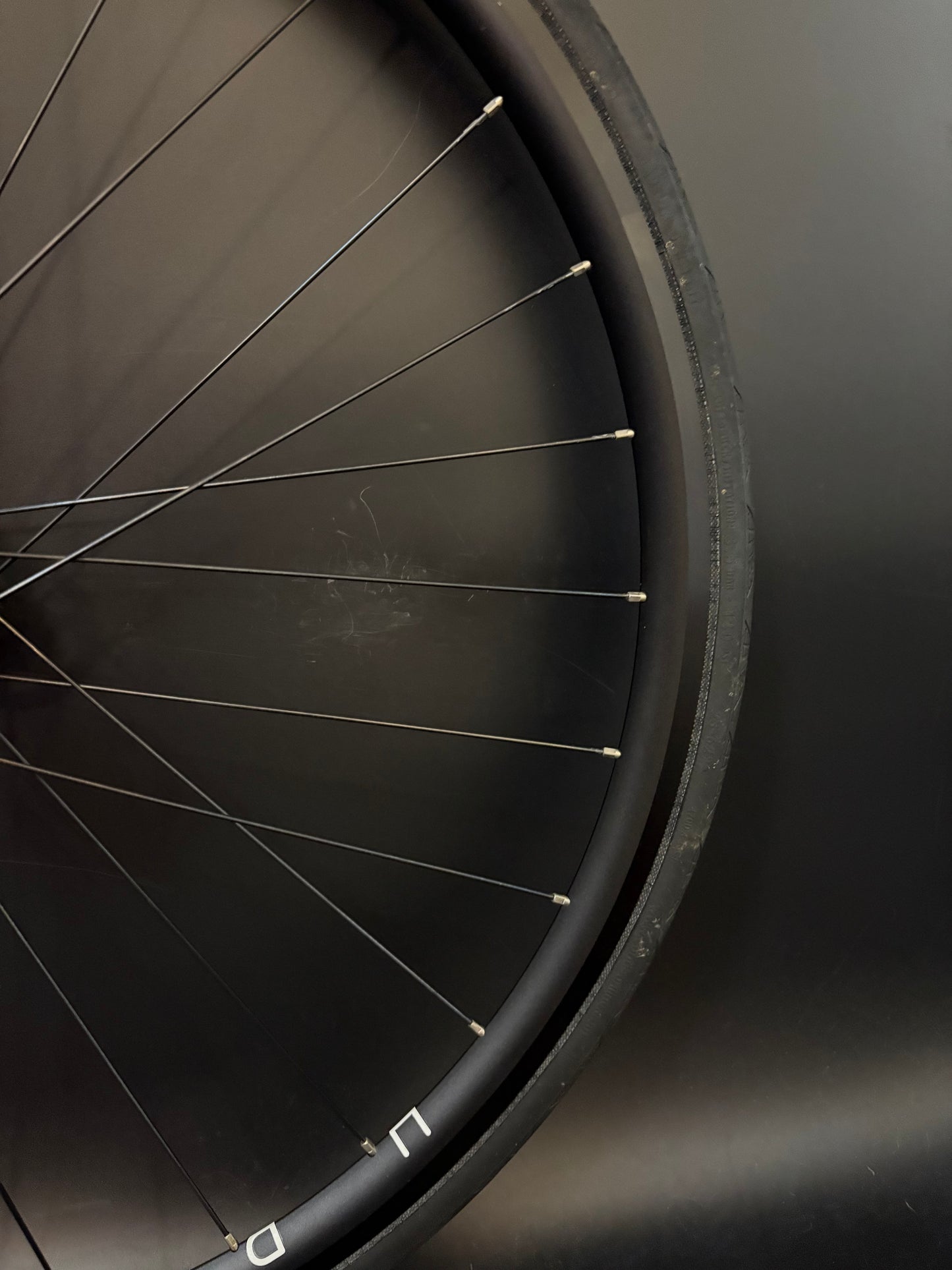 H Plus Son Archetype Black / Spike Hubs Wheelset 28h