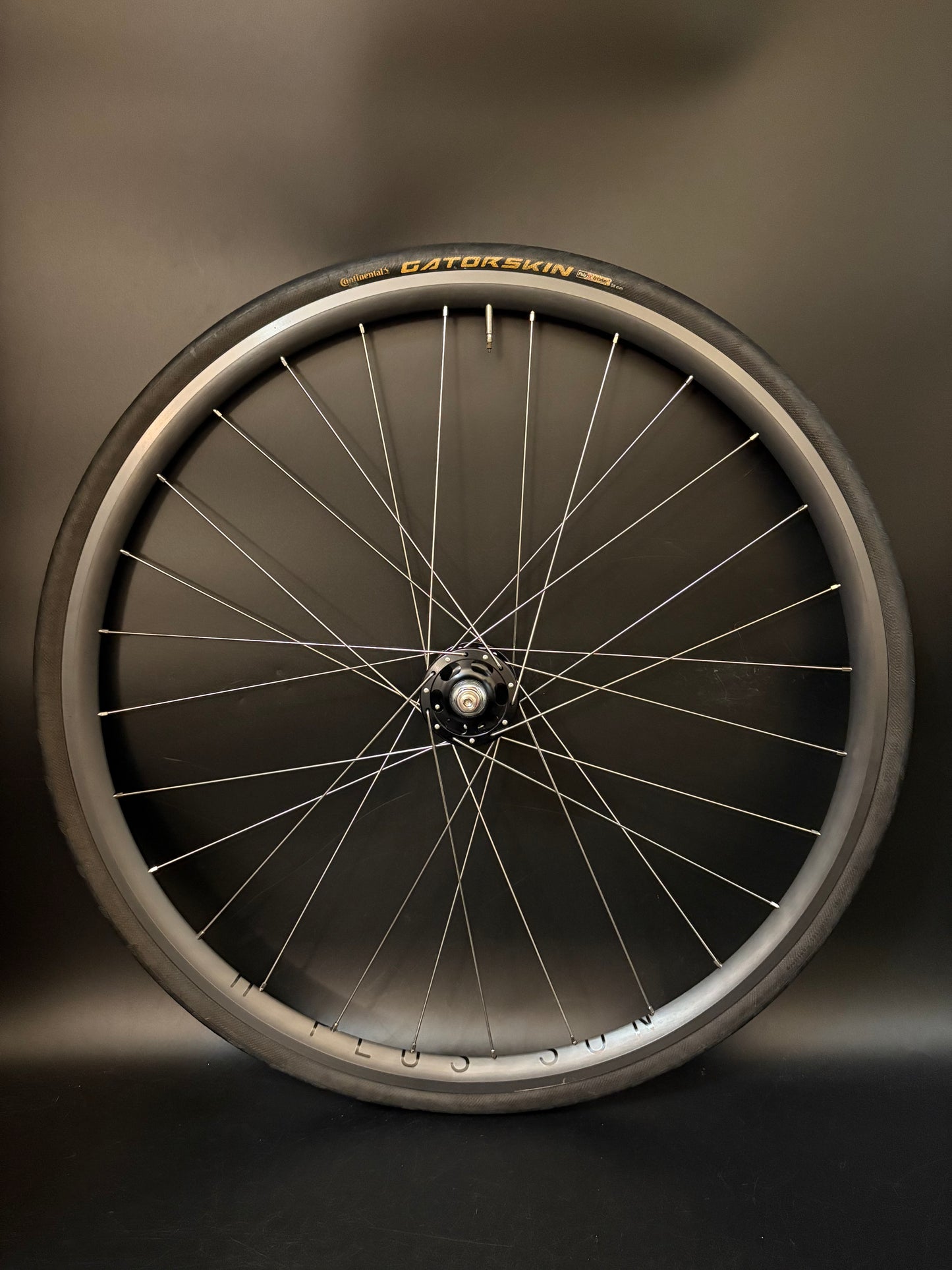 H Plus Son Archetype Grey / Paul Wheelset 28h