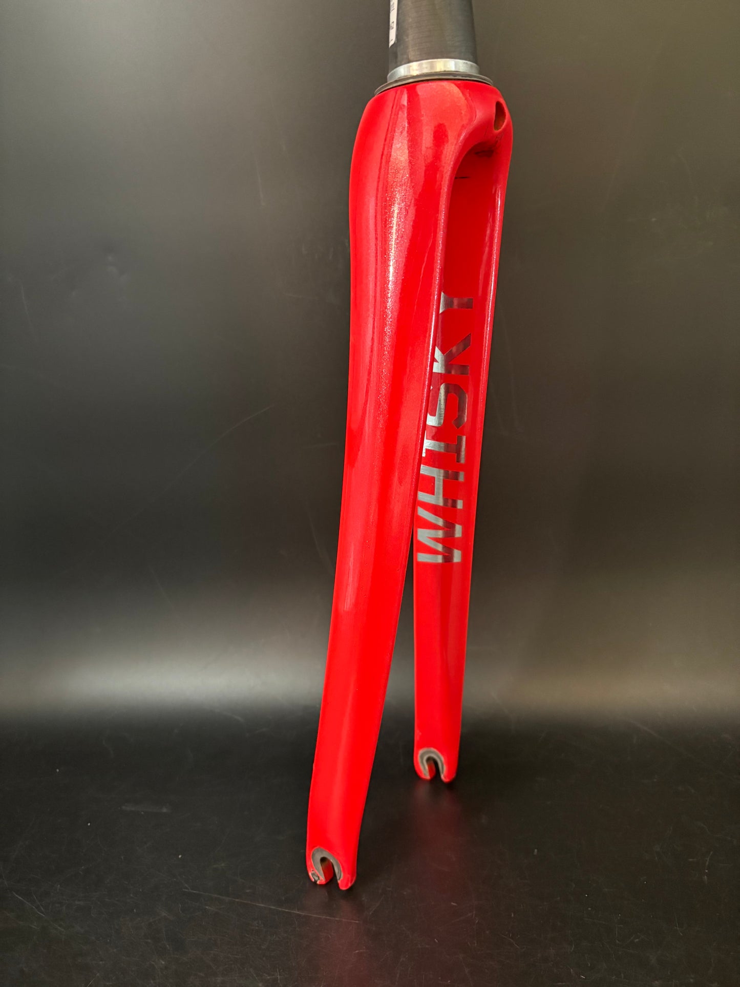 Whisky Carbon Fork Red 1 1/8”-1 1/2” Tapered 178mm 45 Rake