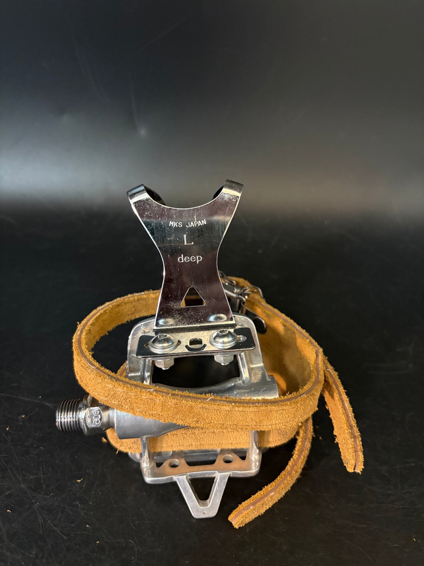 MKS GR-9 / Unbranded Double Straps Pedal Setup