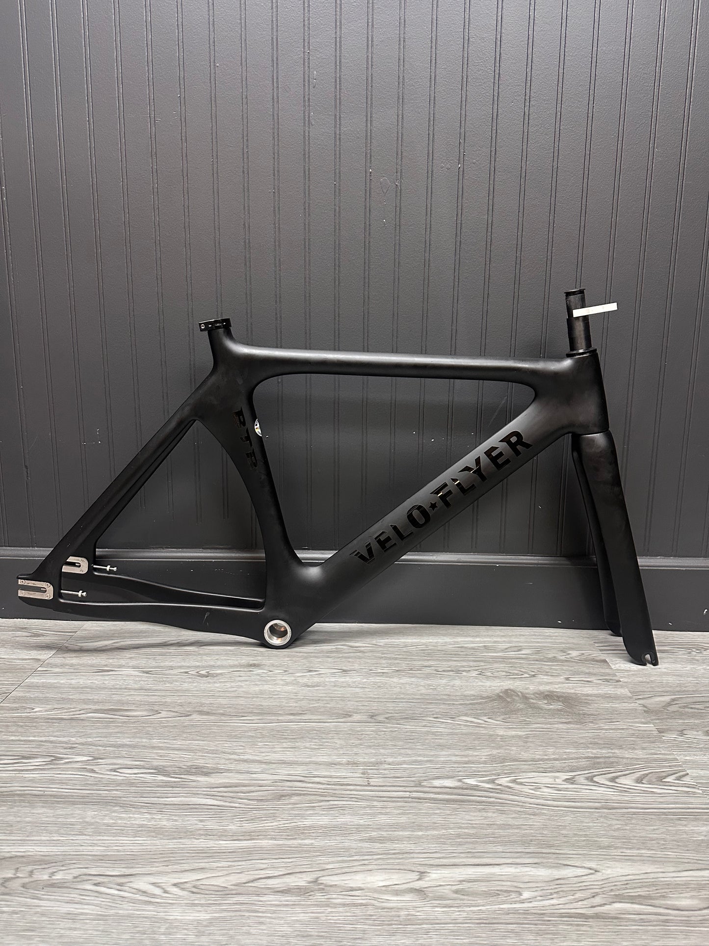 Velo Flyer BTB Carbon Track Medium