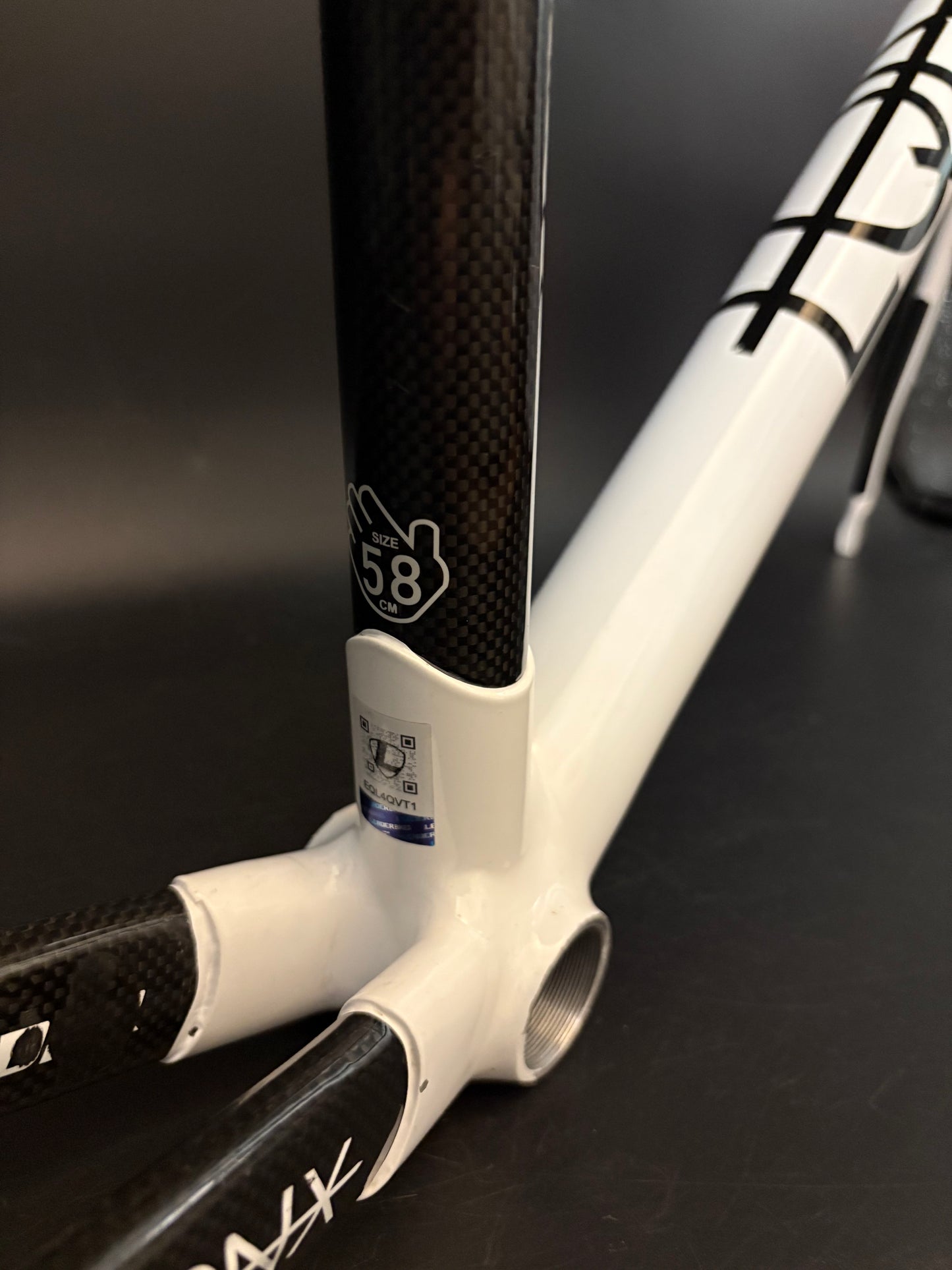 Leader EQNX Frameset White 58cm