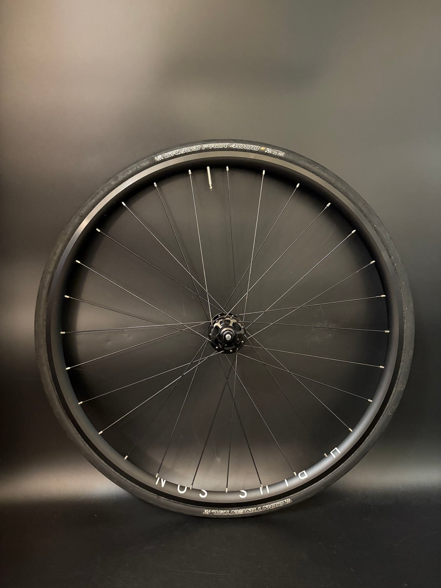 H Plus Son Archetype Black / Spike Hubs Wheelset 28h