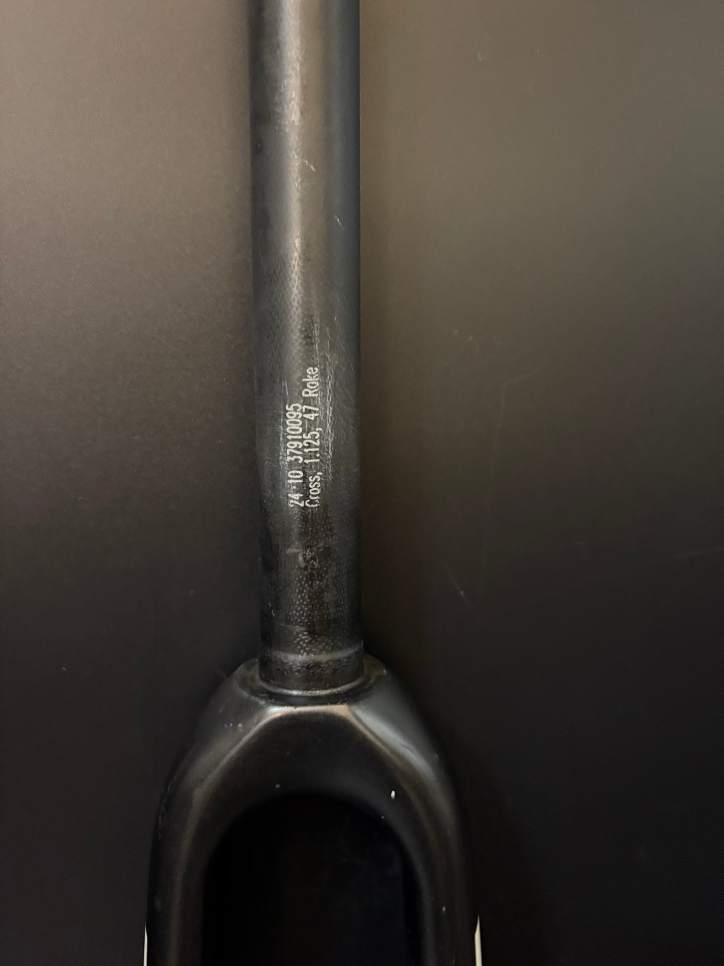 Edge Cross Fork Carbon 1 1/8” 260mm
