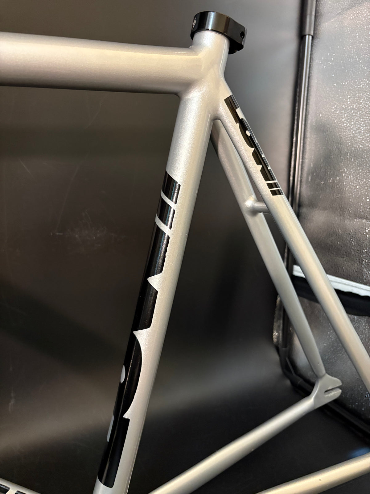 Low// Track Standard Frameset Silver 56cm