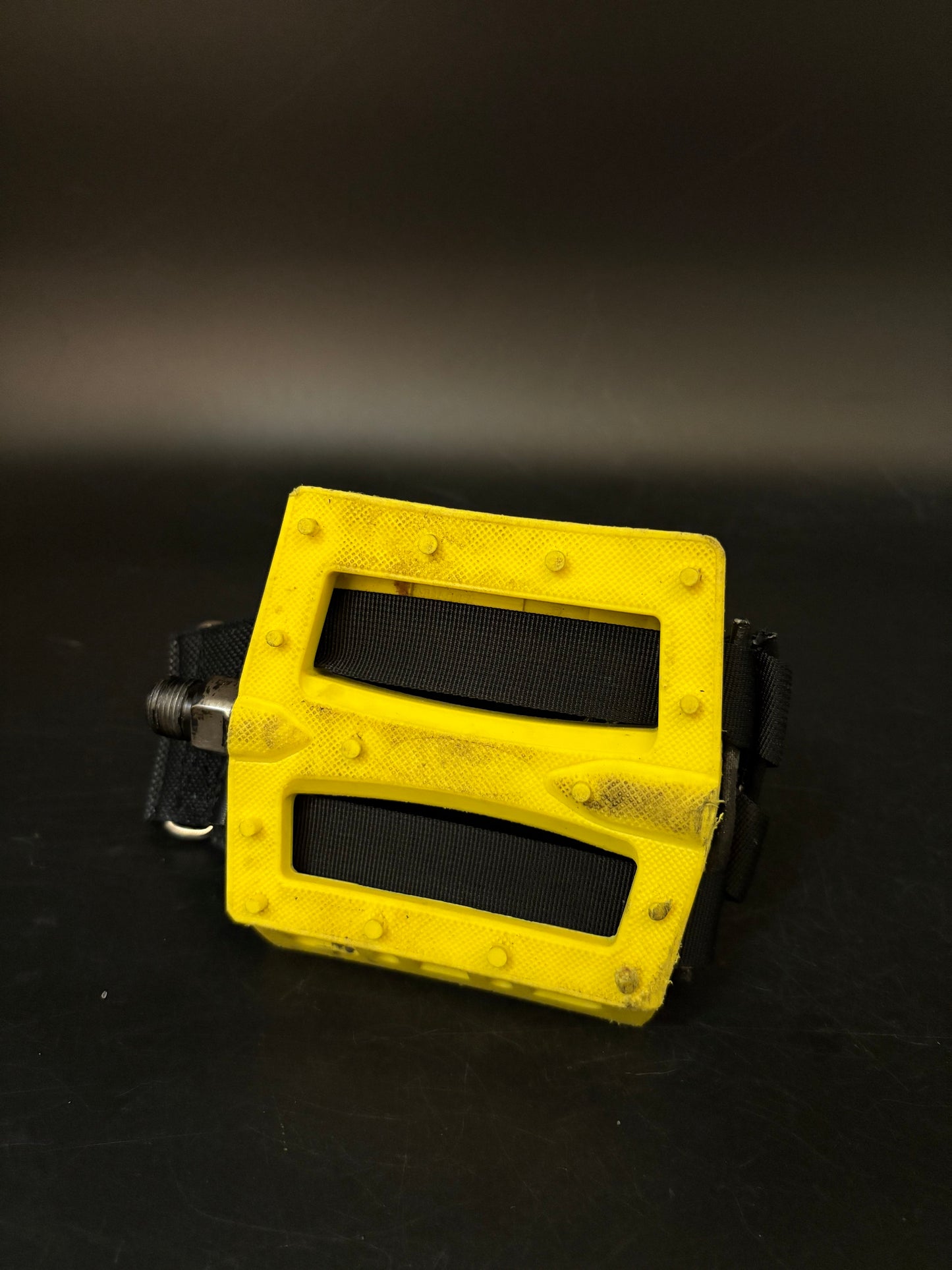 Theory Platform Pedals Yellow / Straps Pedal Setup