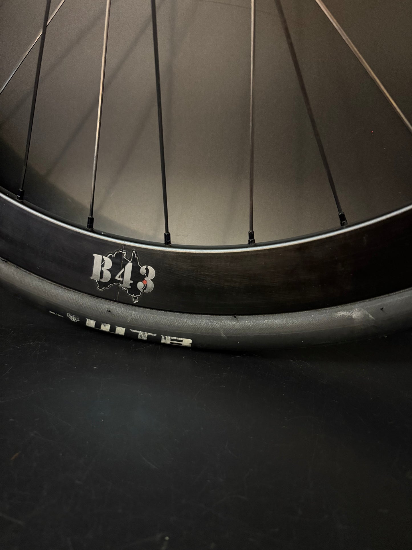 Velocity B43 Black / Phil Wood Wheelset 32h