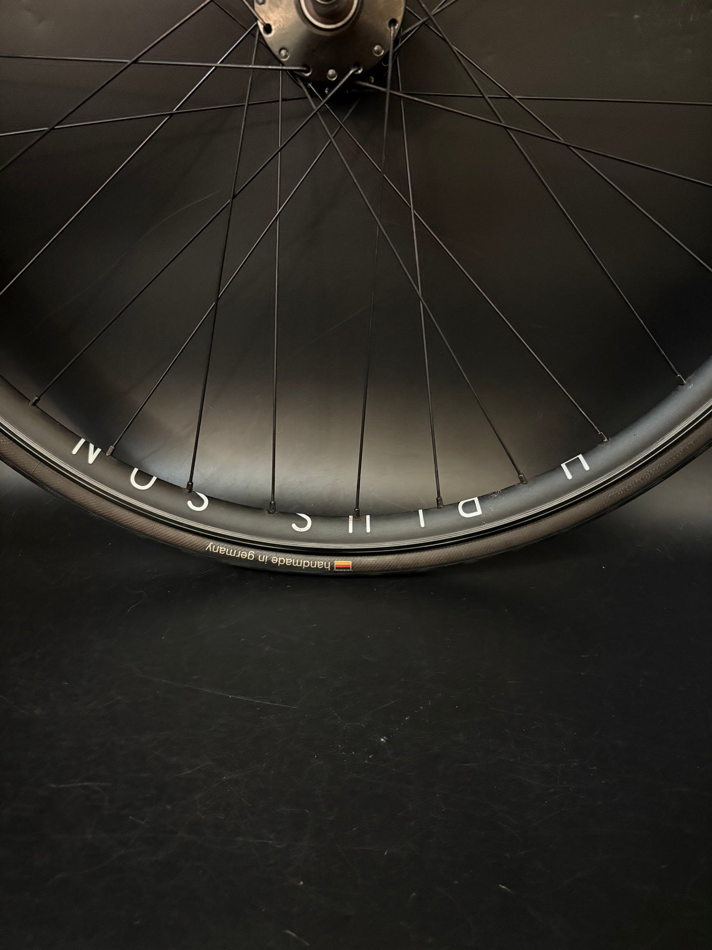 H Plus Son Archetype / Phil Wood HF Black Wheelset 32h