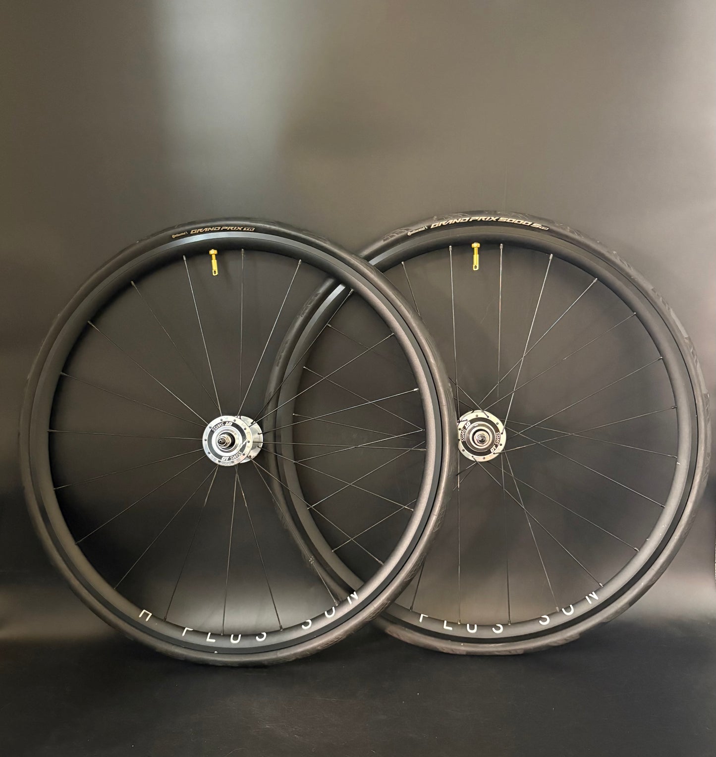 H Plus Son Archetype / DT Swiss Wheelset Black 20/24h