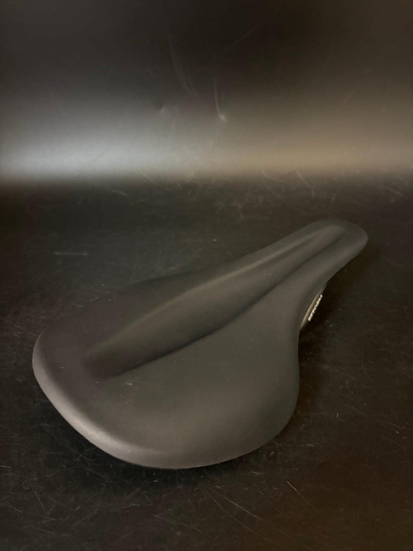 Reform Seymour Saddle Black 142mm Carbon