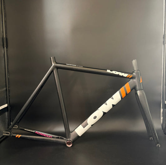 Low// Pursuit Frameset Black 57cm ST 54cm TT