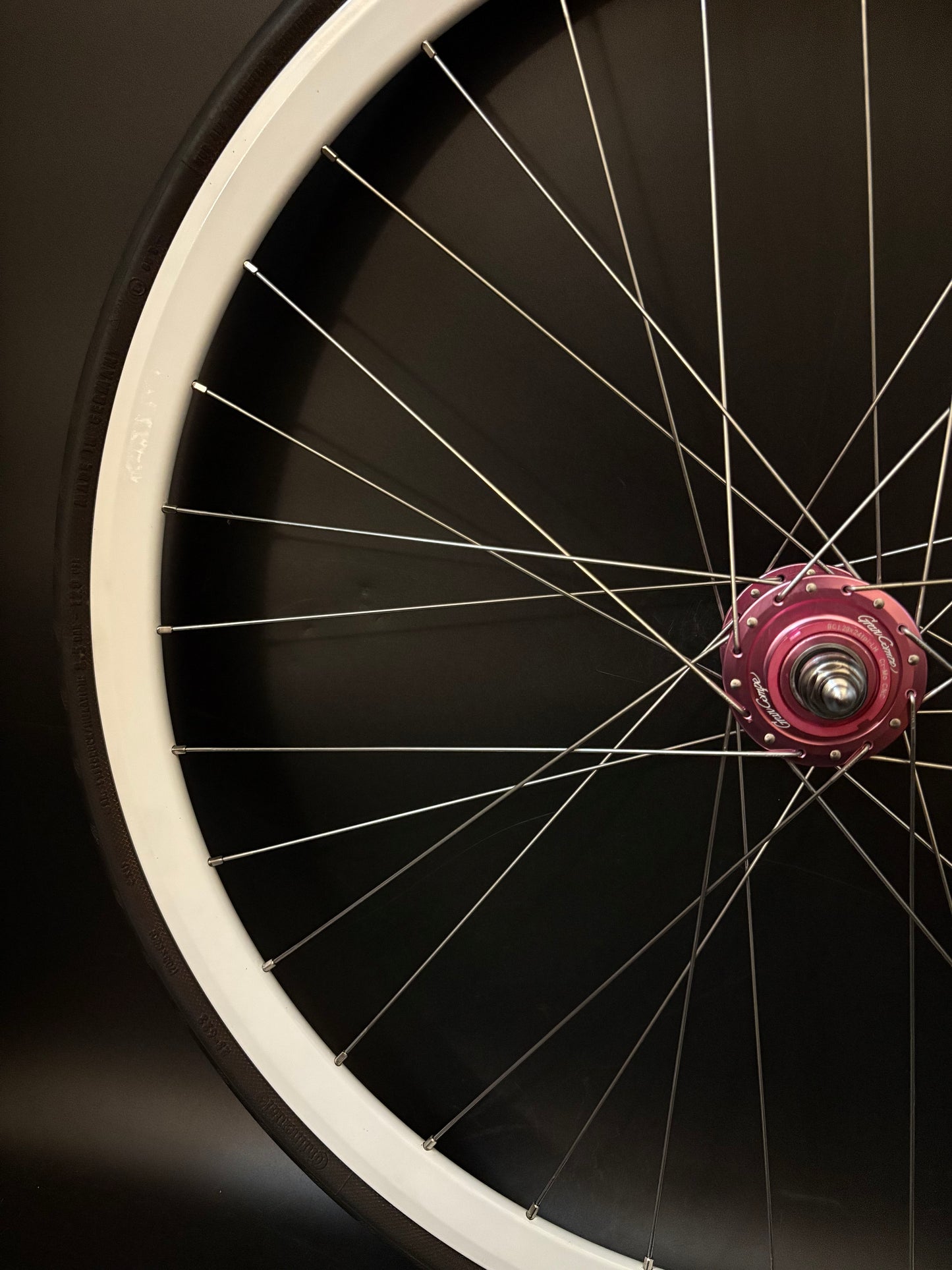 Velocity Deep V White / Gran Compe Pink Wheelset 32h