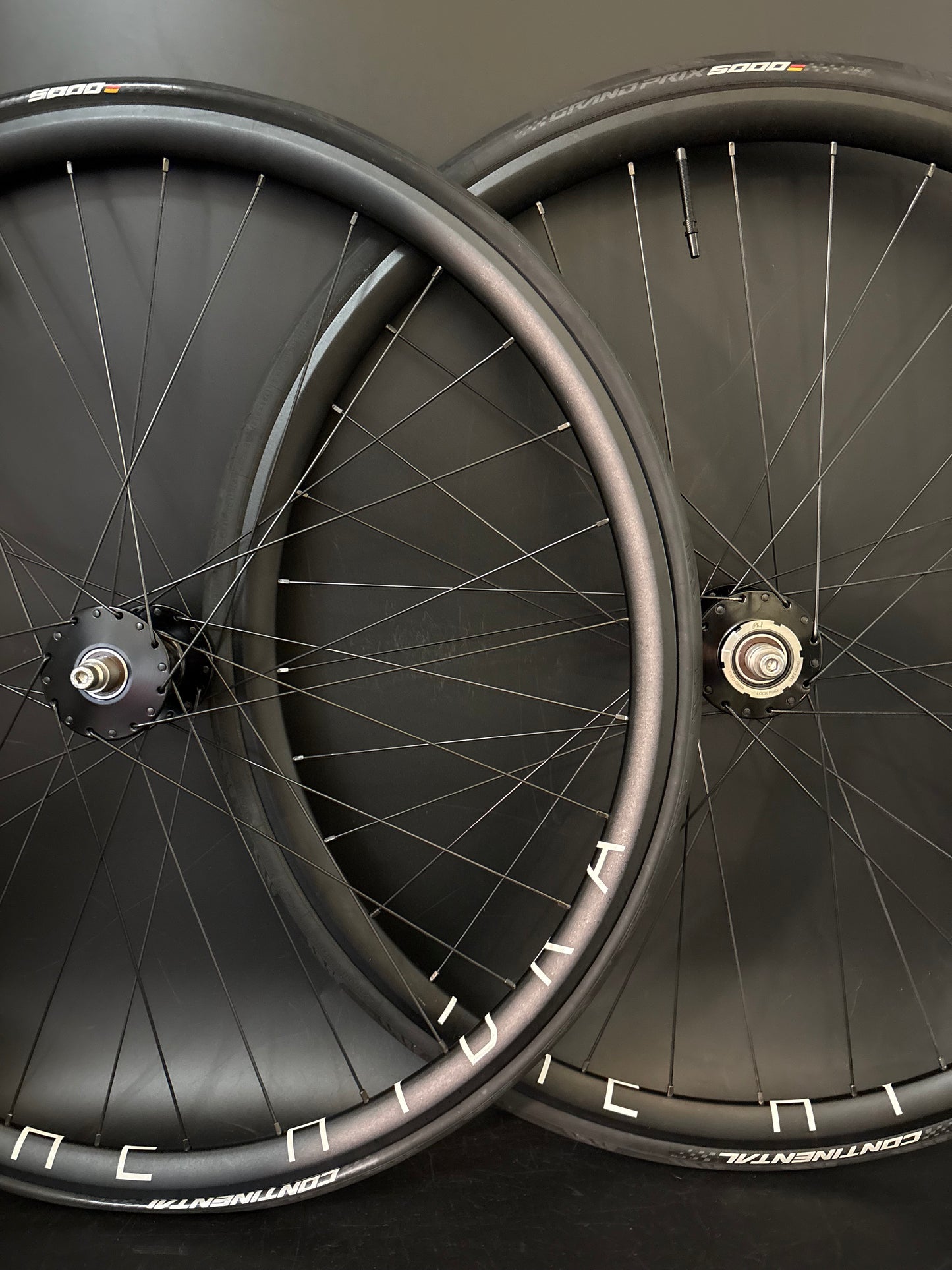 H Plus Son Hydra / Phil Wood HF Wheelset Black 32h #1