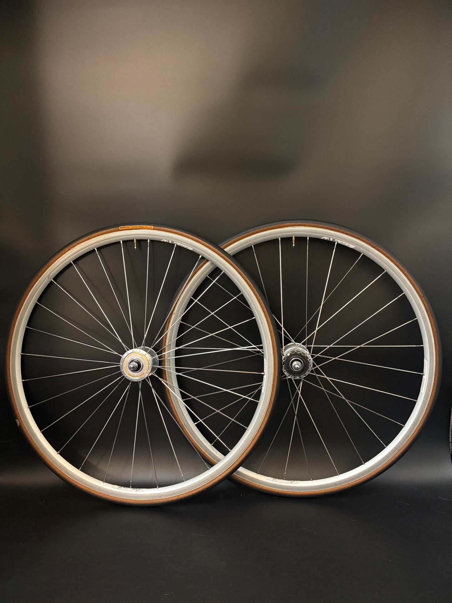 Campagnolo Seoul 88 Tubular / Suntour Superbe + Dura Ace Wheelset Silver 28h