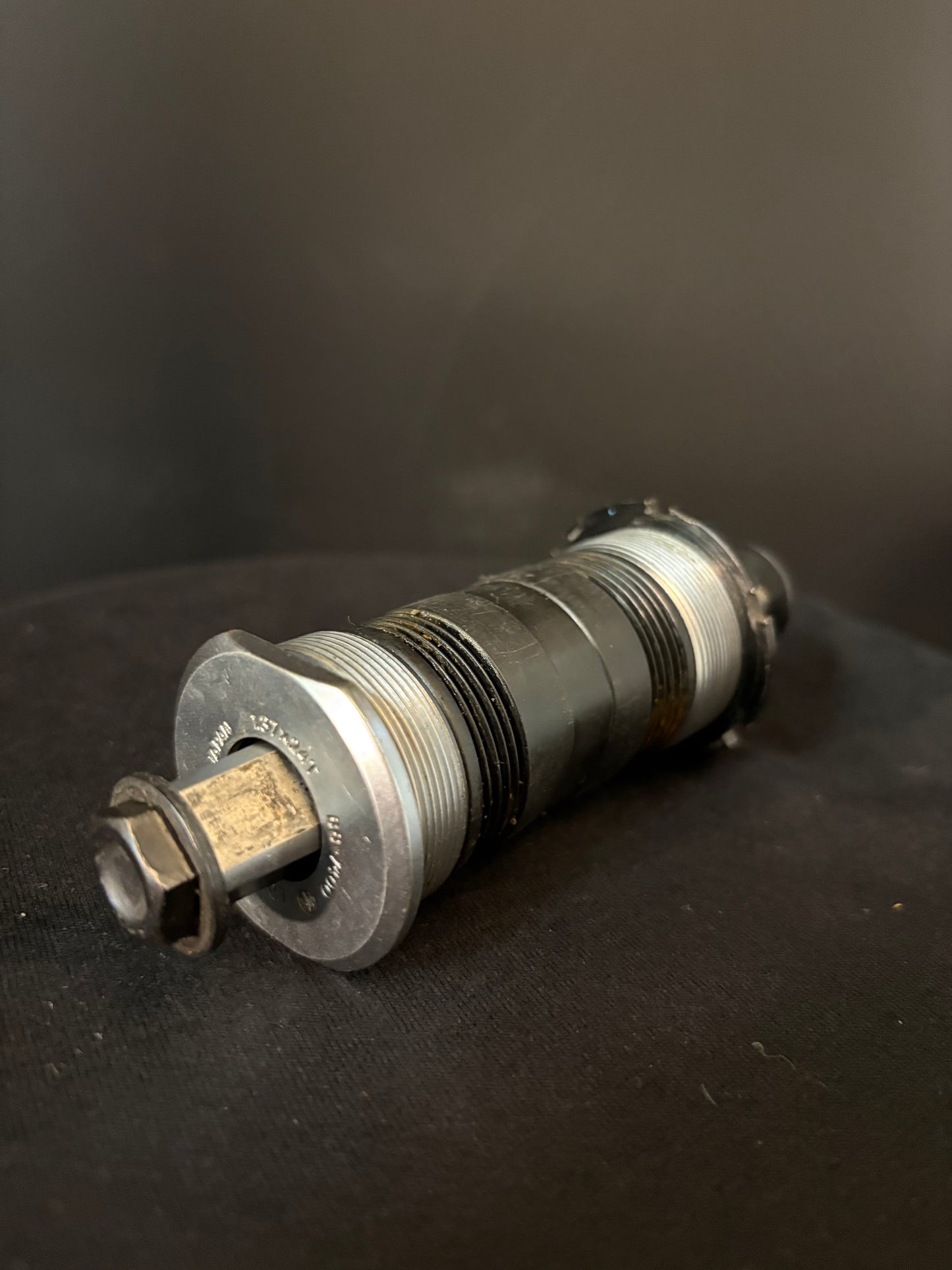 Shimano BB-7400 Bottom Bracket NJS