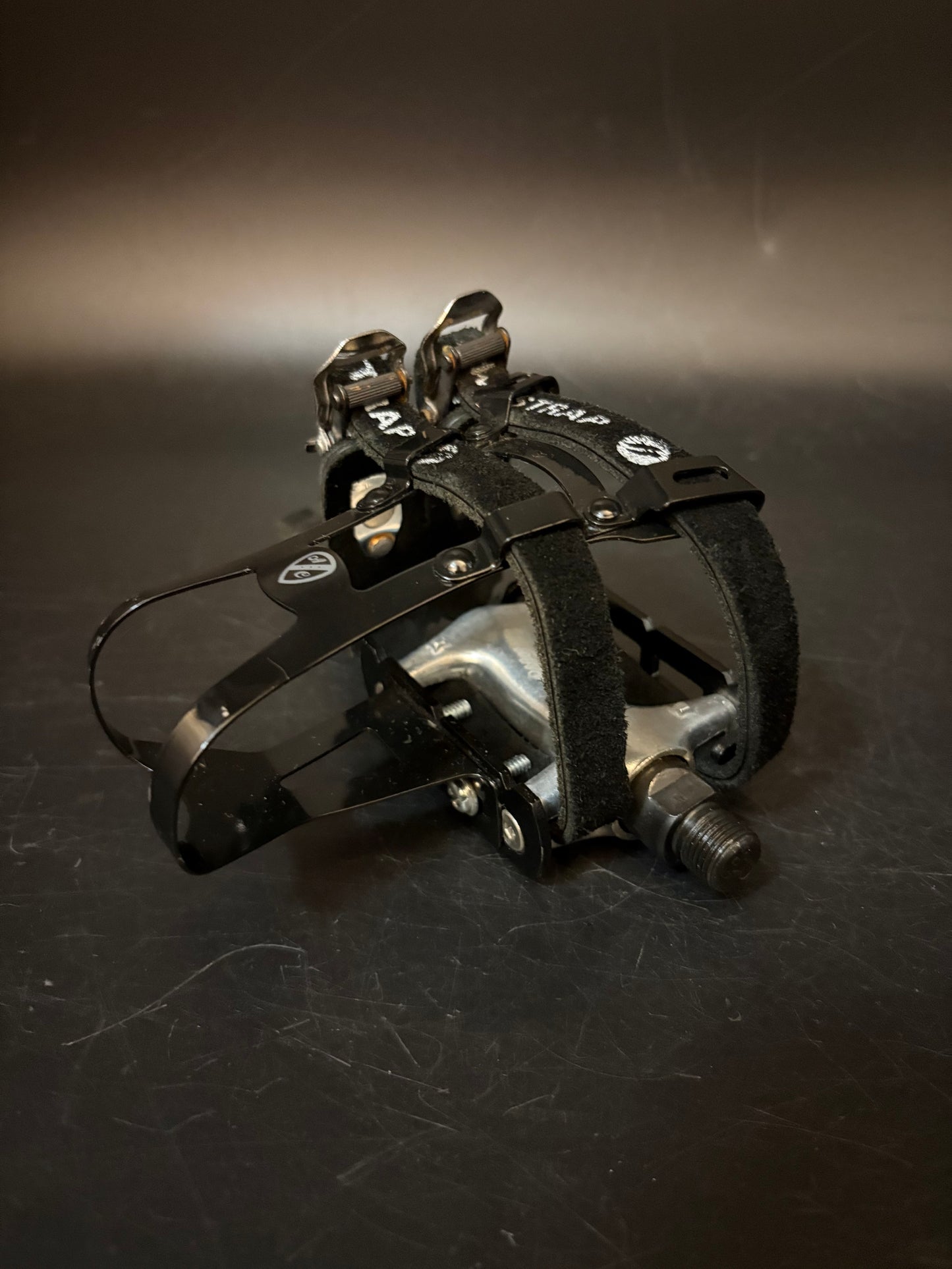 All City / Toshi Double Straps Black Pedal Setup