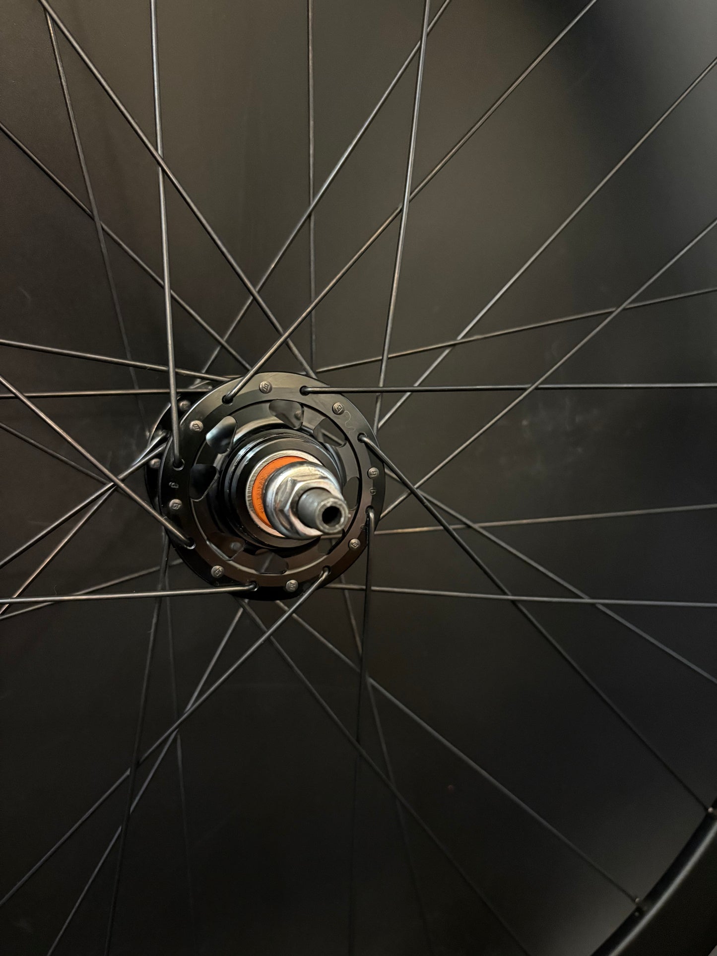 H Plus Son Formation Face + SL42 Black / Origin 8 Wheelset 32h