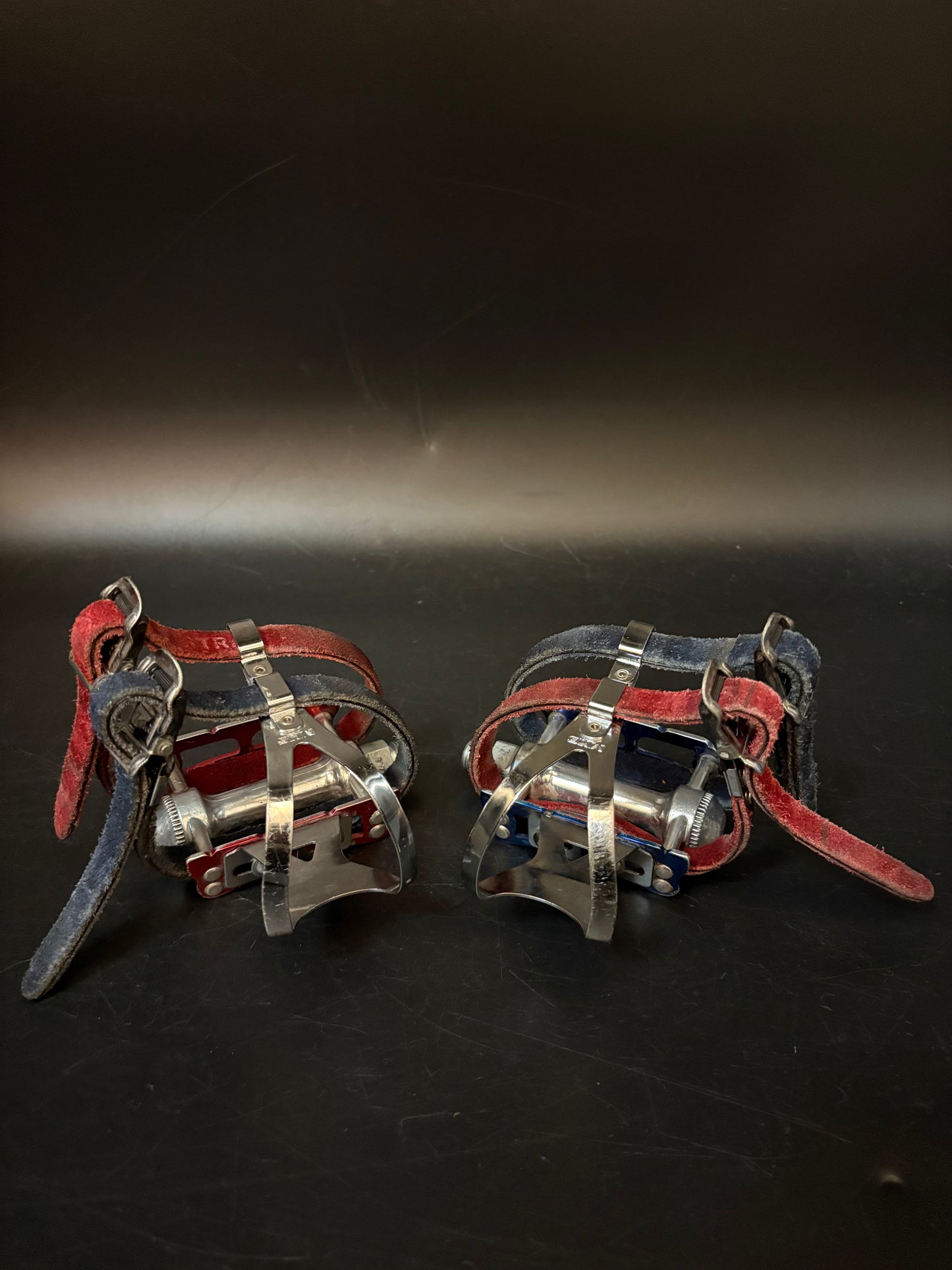 MKS Sylvan Red + Blue / Toshi Straps Pedal Setup