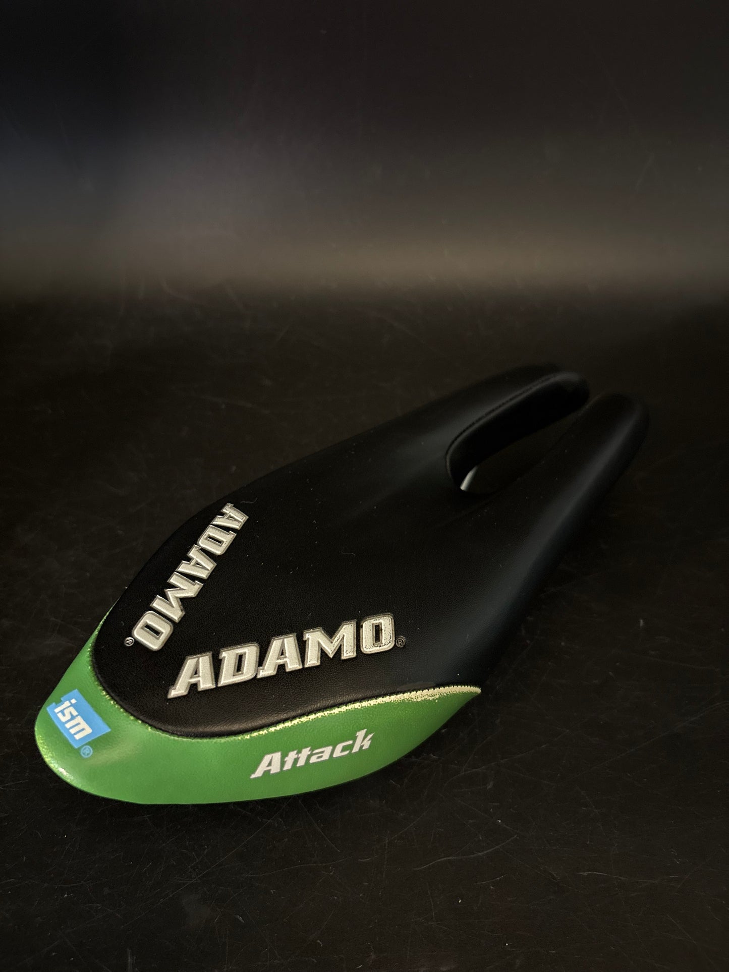 ISM Adamo Attack Saddle Black/Green