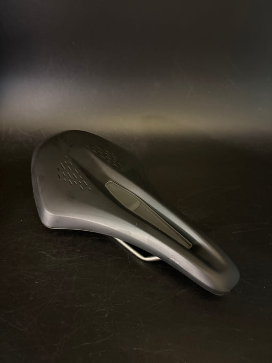 Fizik Argo Saddle Black 150mm