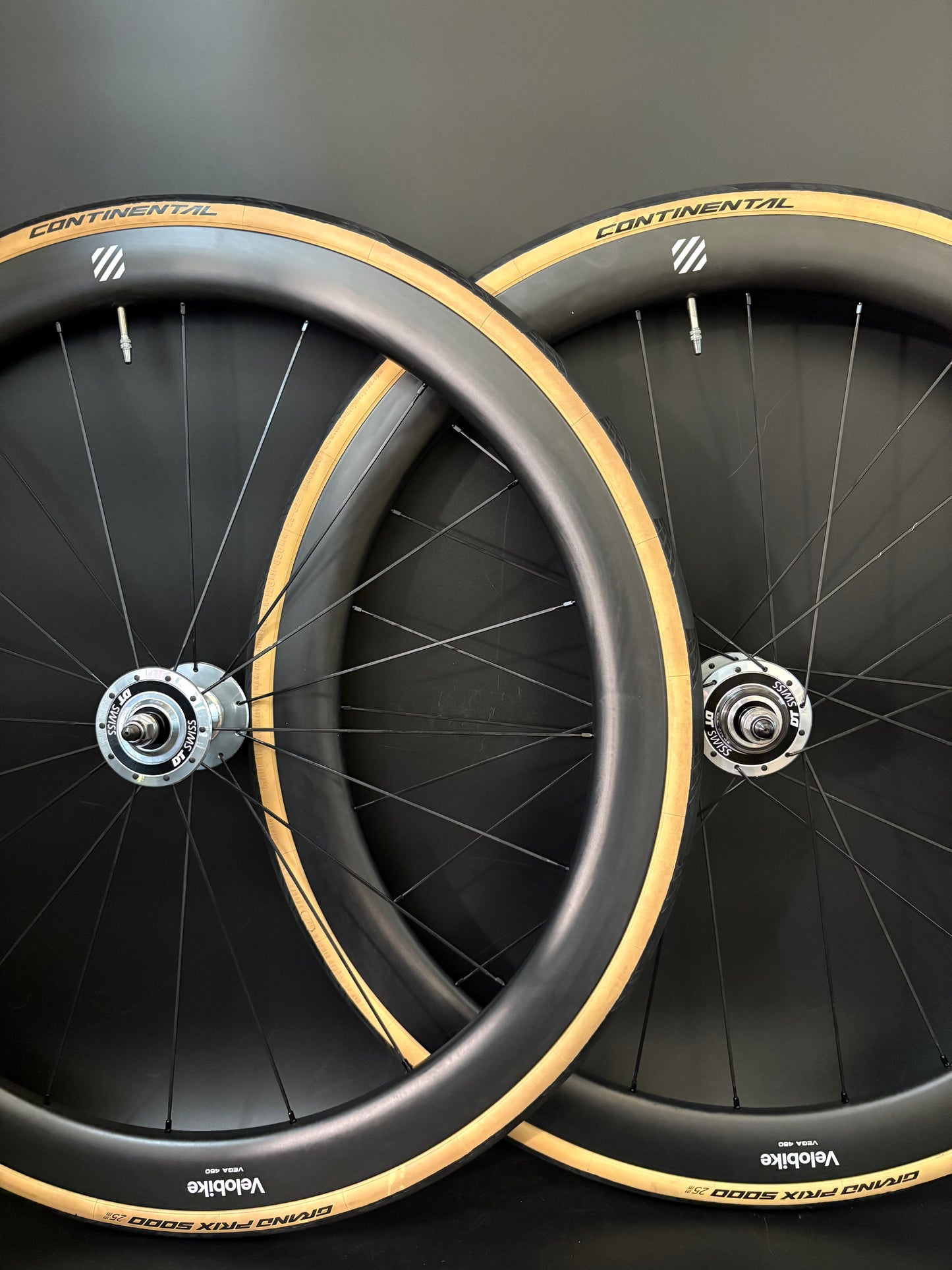 Velobike Vegast 450 Carbon Clincher / DT Swiss Wheelset 20/24h