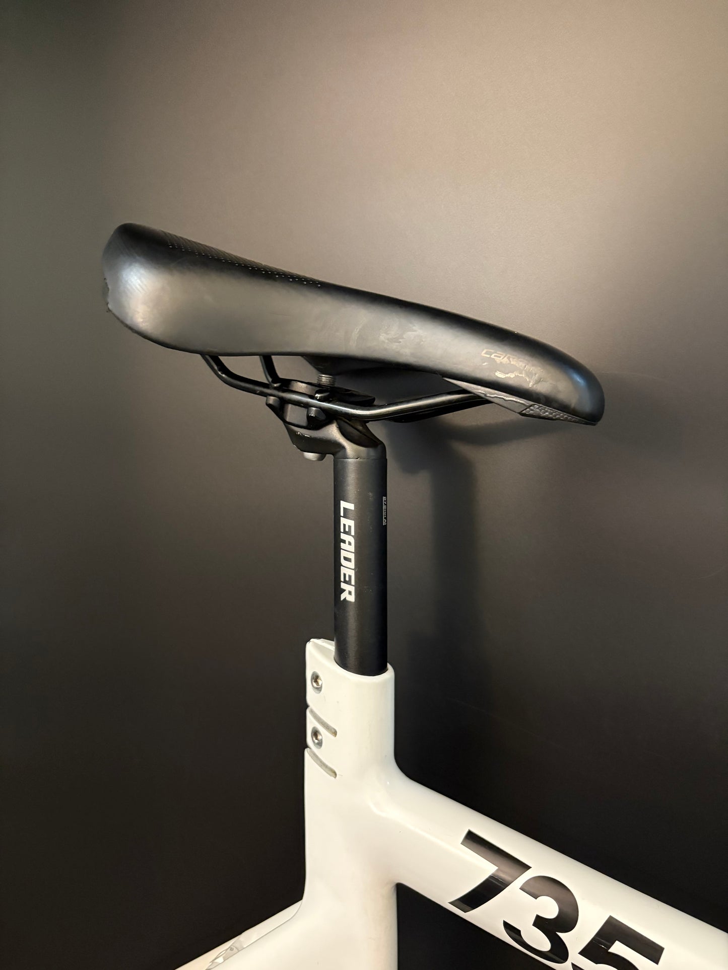 Leader 735 Frameset White 56cm w/ Stem + Bars + Saddle + Seatpost + Crankset