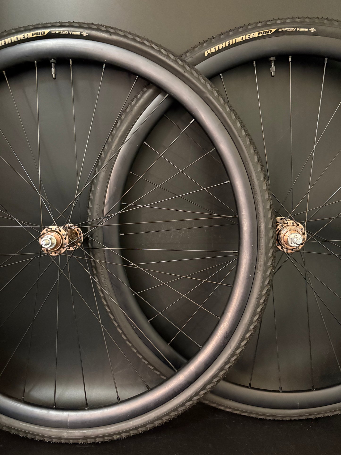 Velocity Aileron Black / Gran Compe Custom Anodize LF Wheelset 32h
