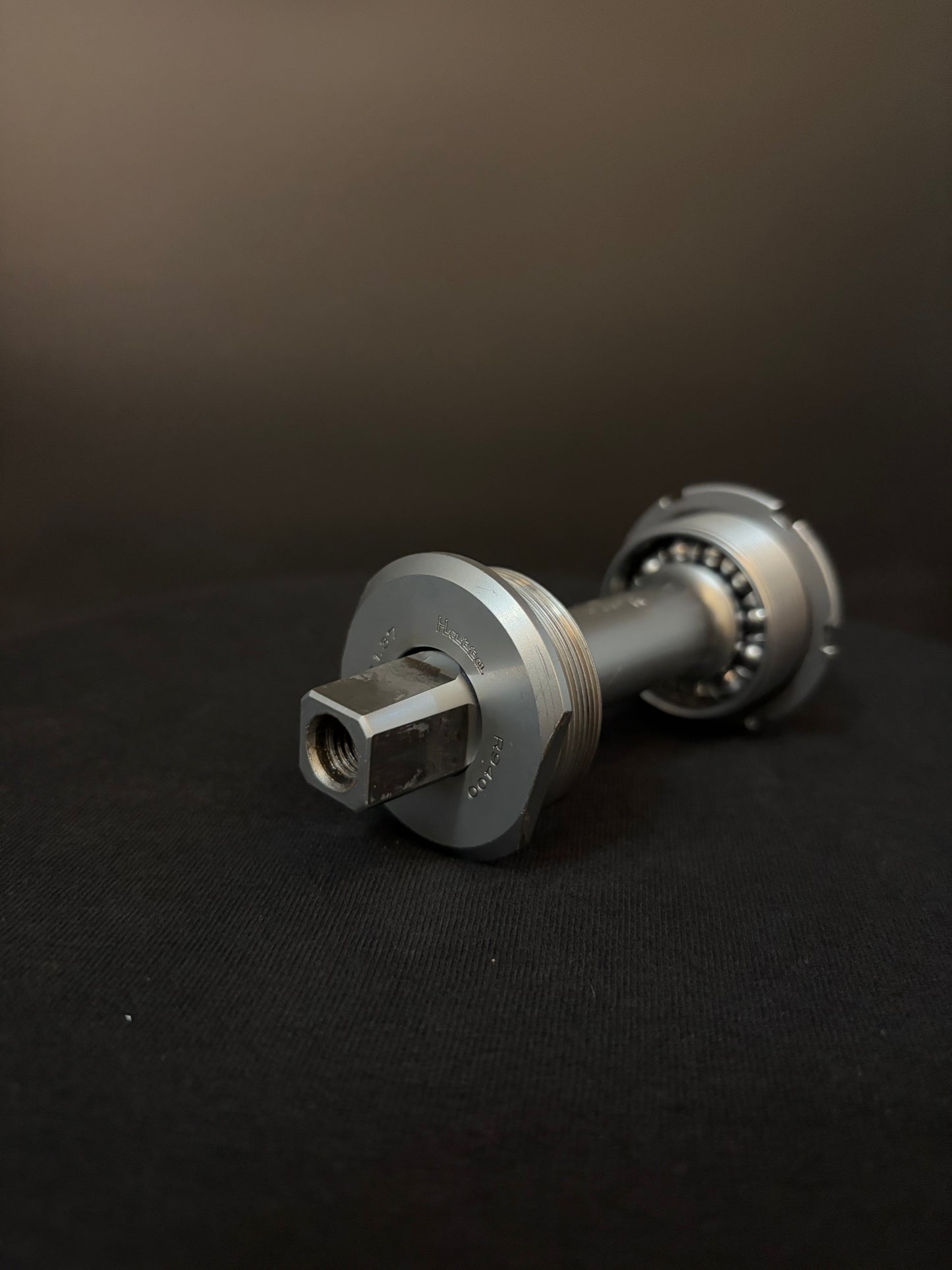 Hatta Swan R9400 NJS Bottom Bracket