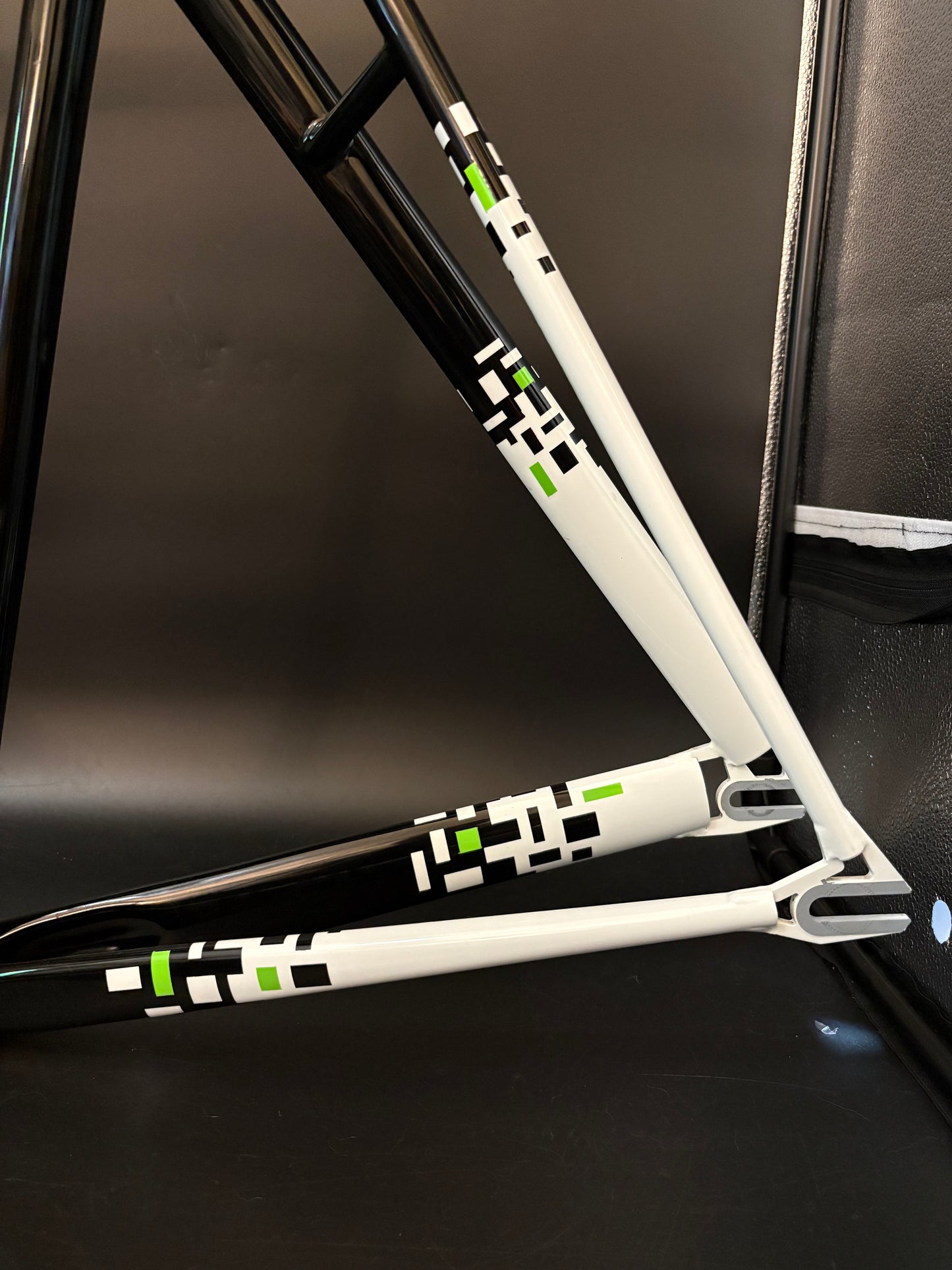 Weis Track Steel Frameset Black/White 58cm