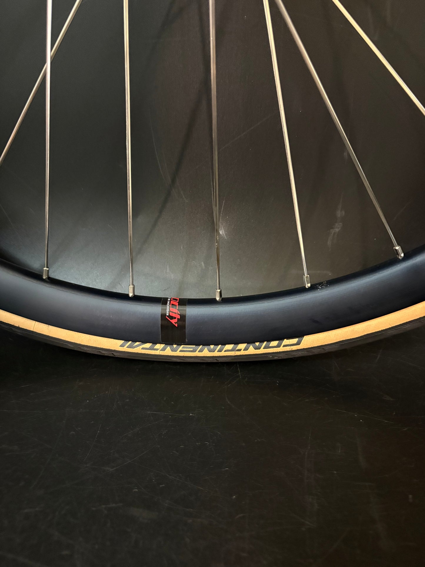 Velocity Aileron Black / Phil Wood LF Wheelset 32h